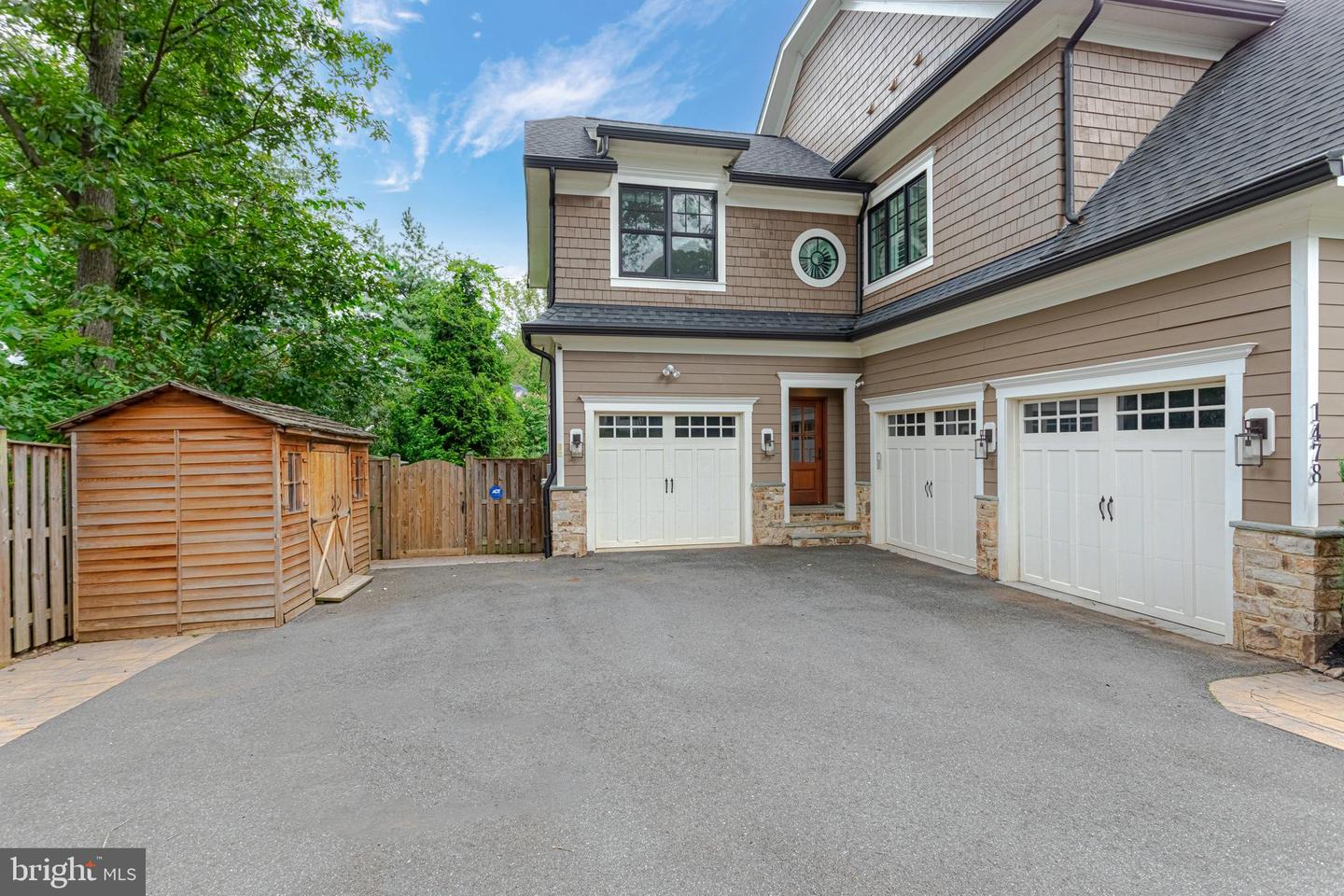 1478 WAGGAMAN CIRCLE
