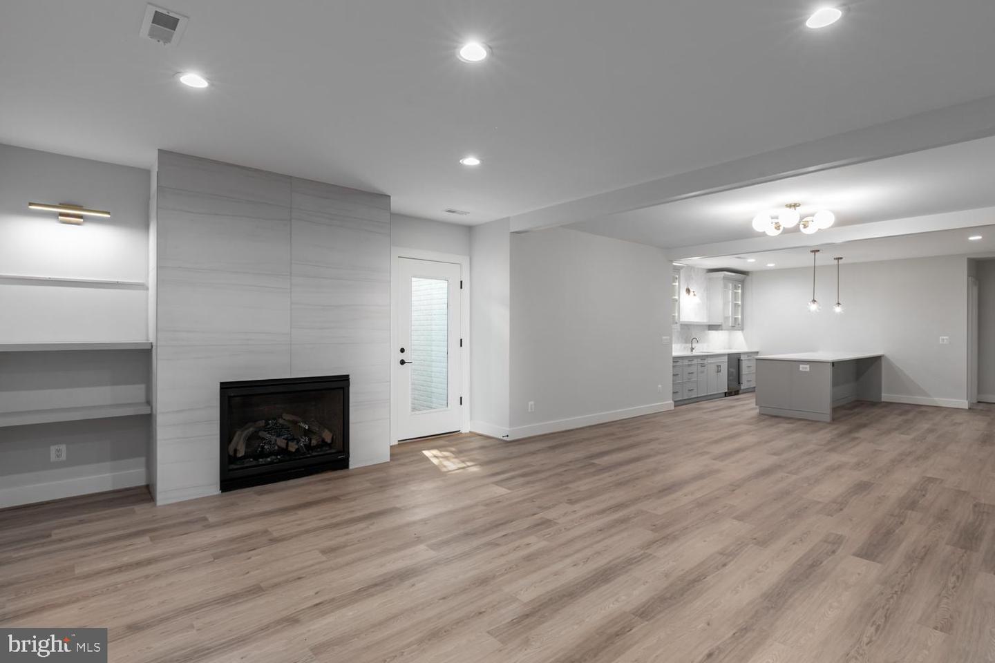 6033 Corland Ct