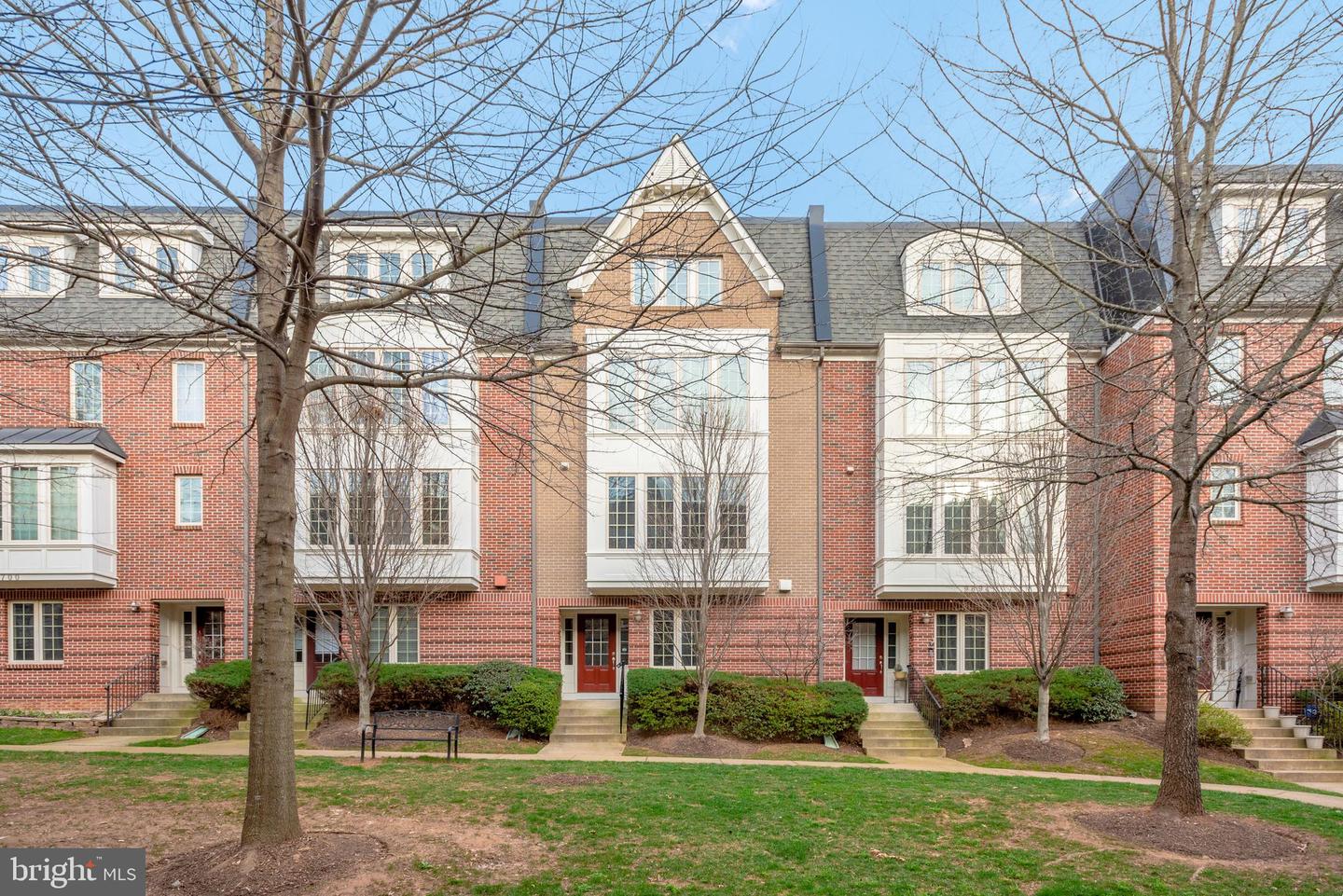 9696 CEDAR FARM CIRCLE