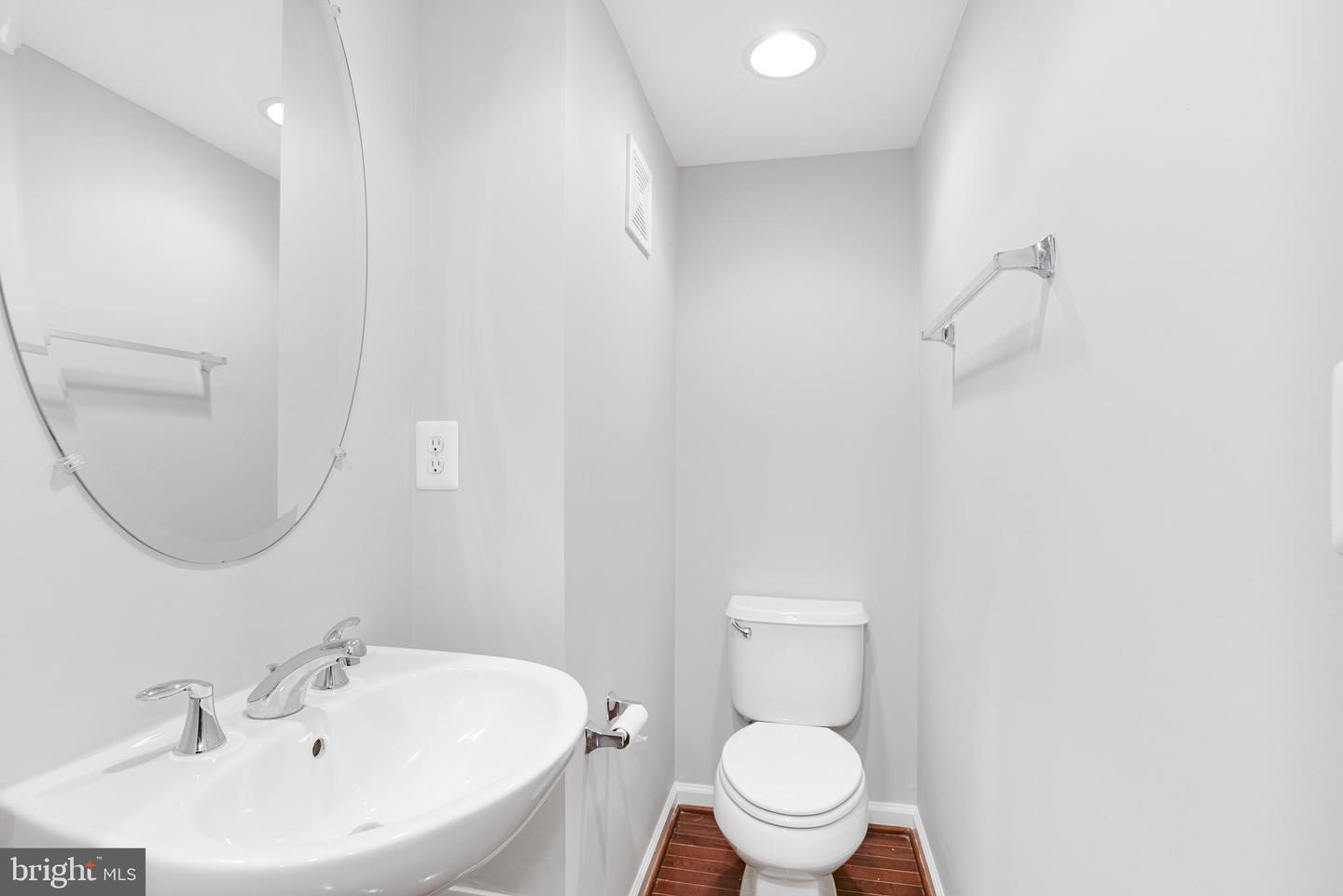 9696 CEDAR FARM CIRCLE