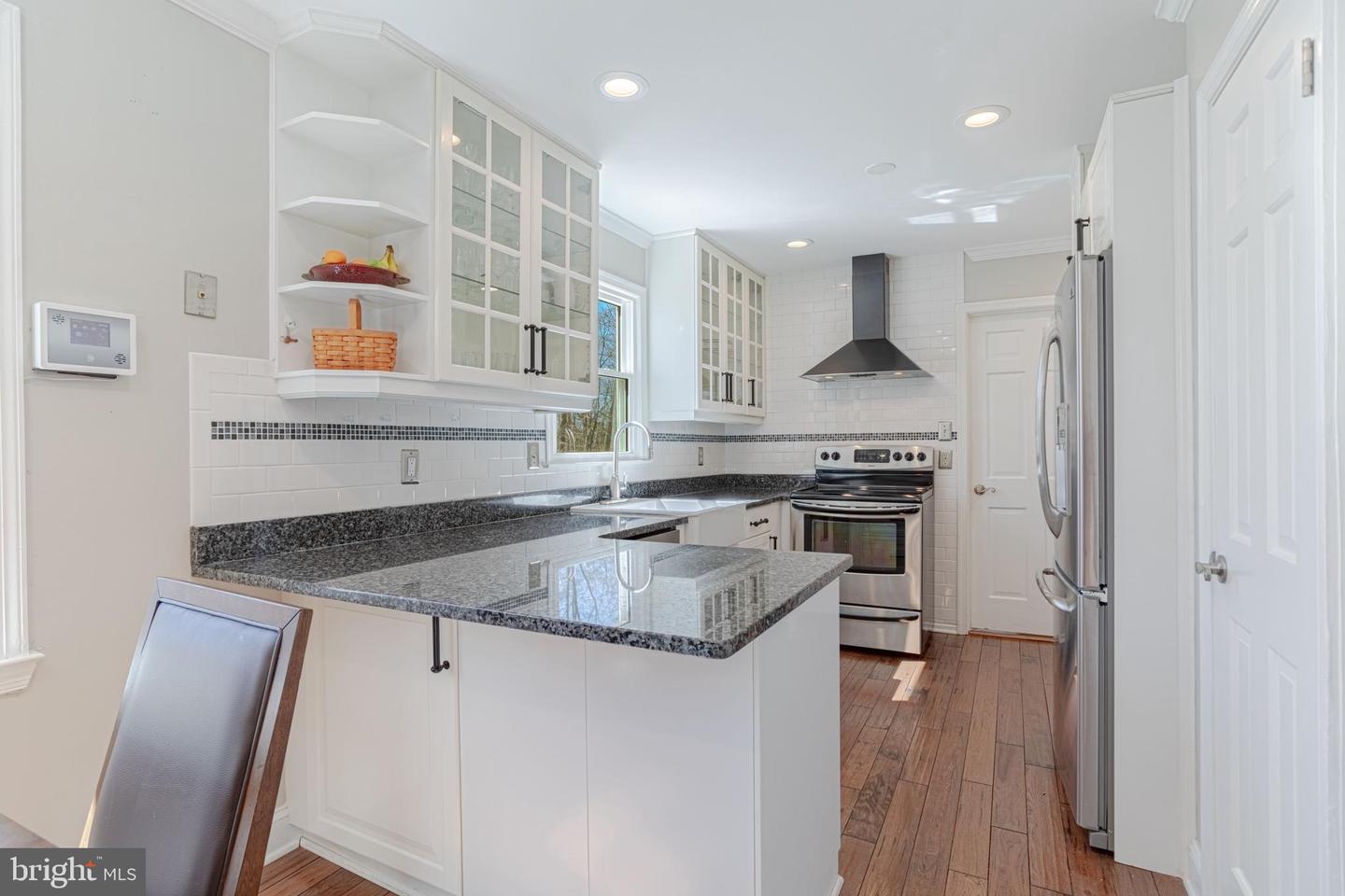 12188 HOLLY KNOLL CIRCLE
