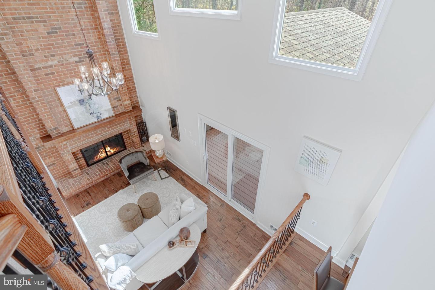12188 HOLLY KNOLL CIRCLE