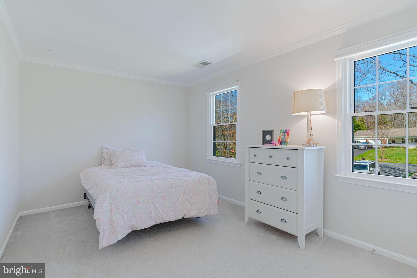 12188 HOLLY KNOLL CIRCLE