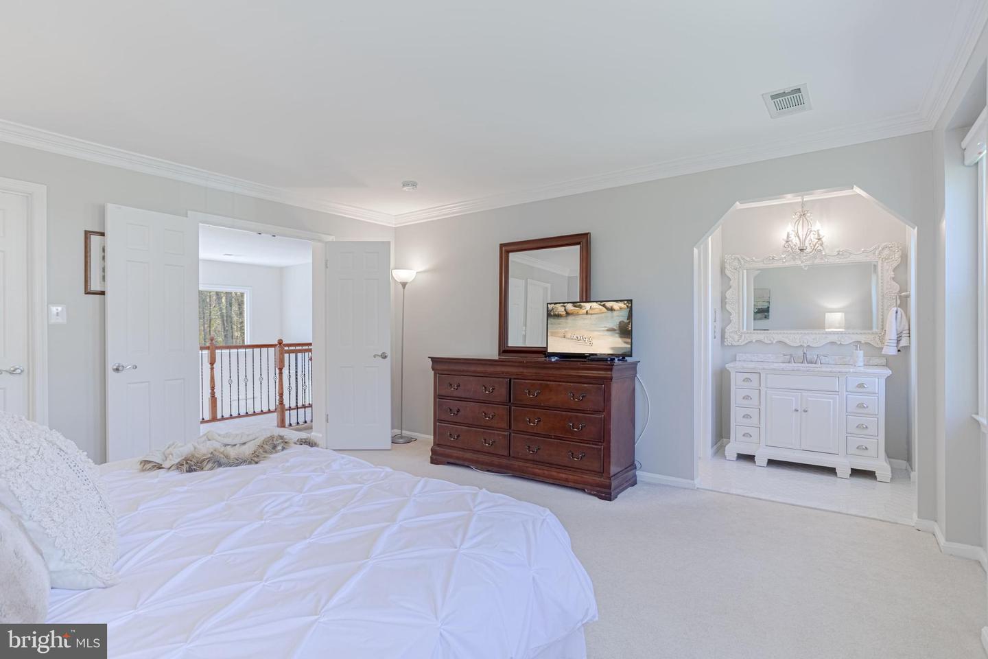 12188 HOLLY KNOLL CIRCLE