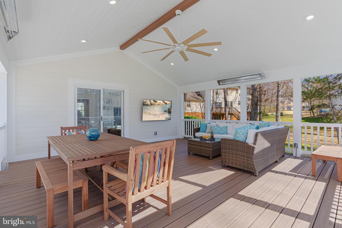 12188 HOLLY KNOLL CIRCLE