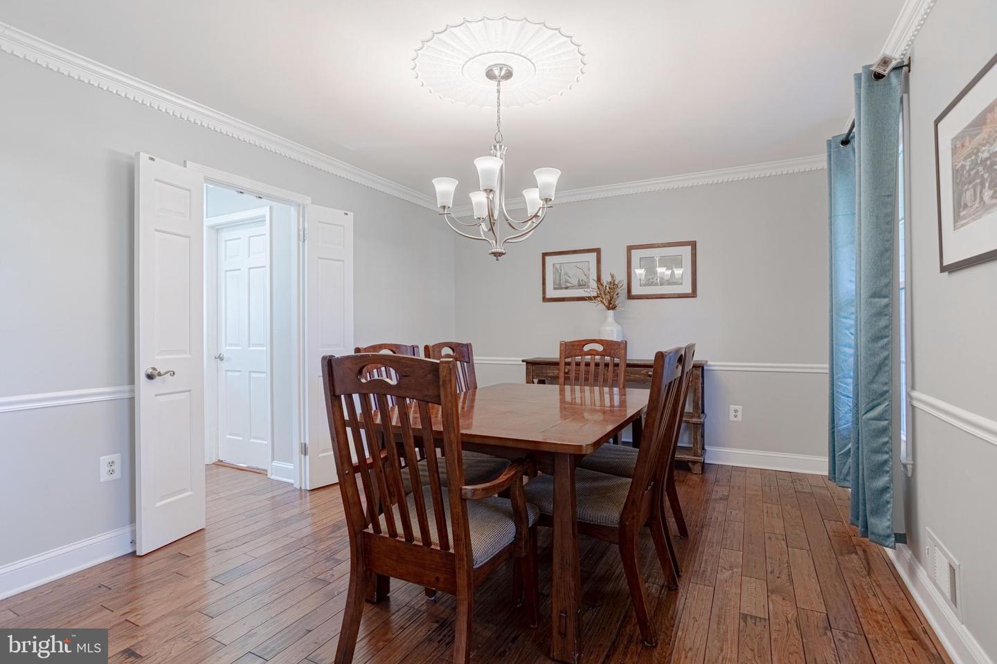 12188 HOLLY KNOLL CIRCLE