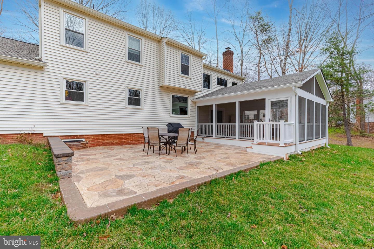 12188 HOLLY KNOLL CIRCLE