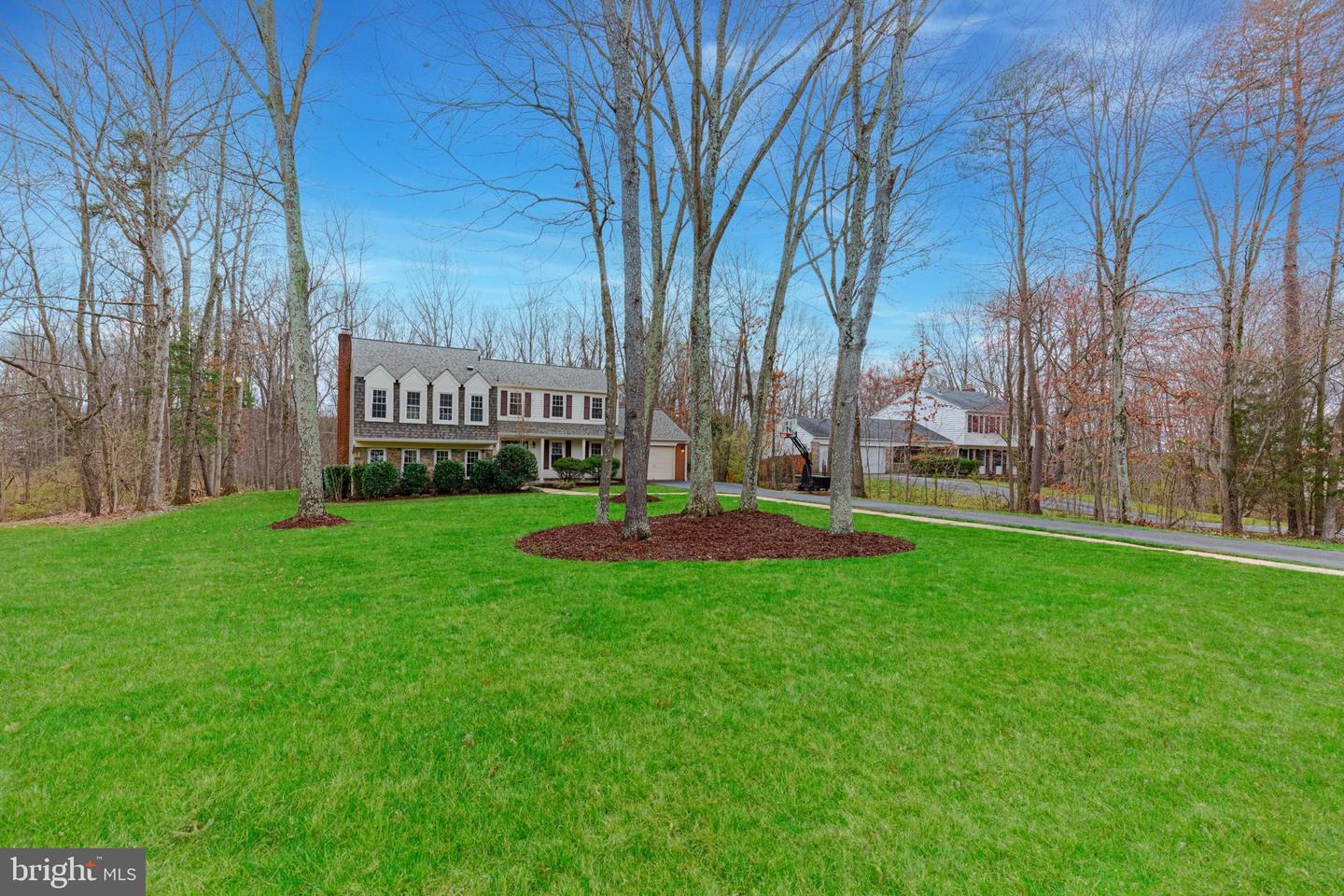 12188 HOLLY KNOLL CIRCLE