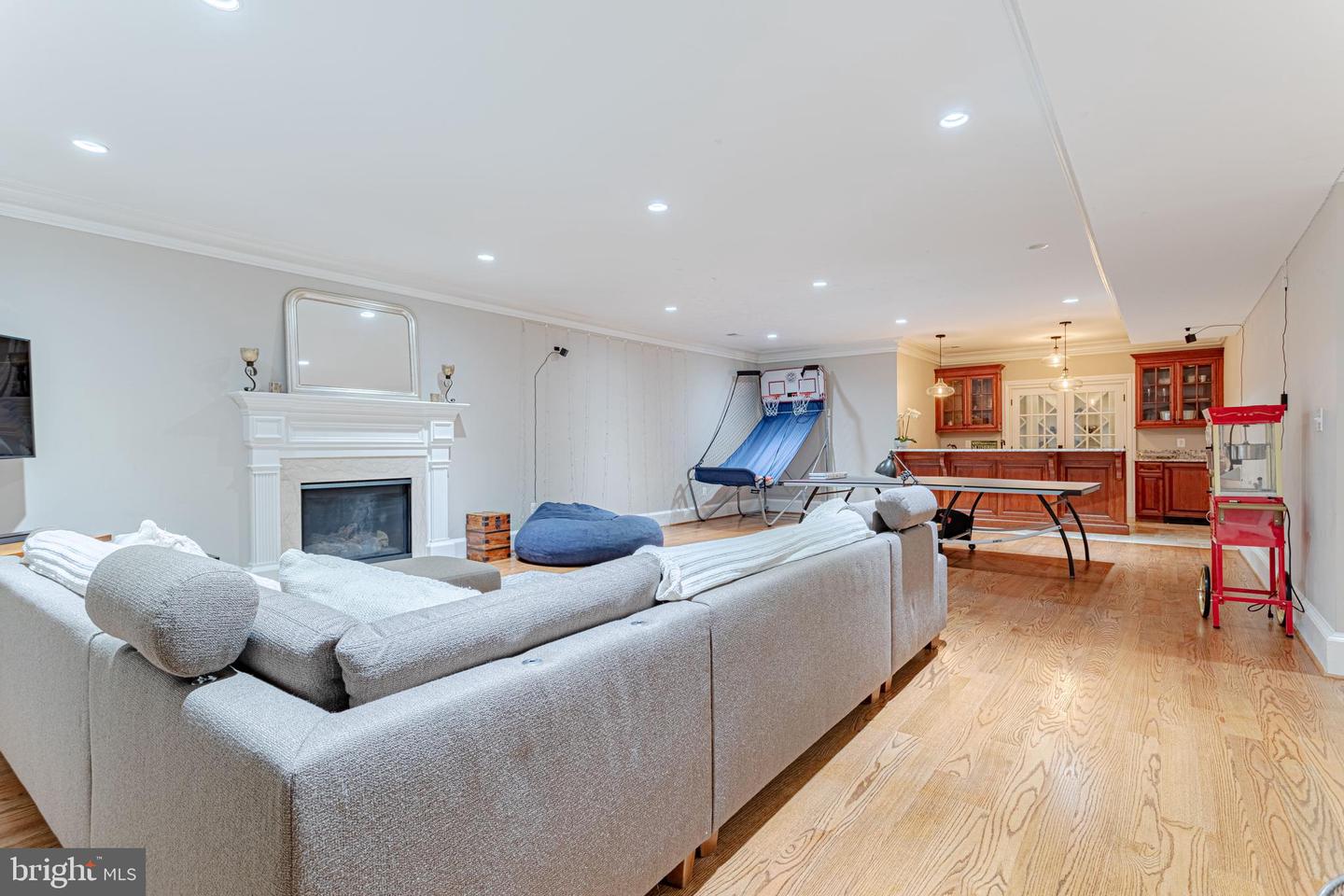 7112 ELIZABETH DRIVE