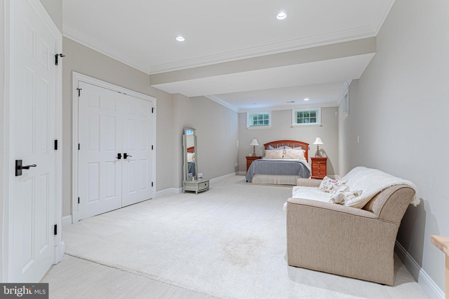 7112 ELIZABETH DRIVE