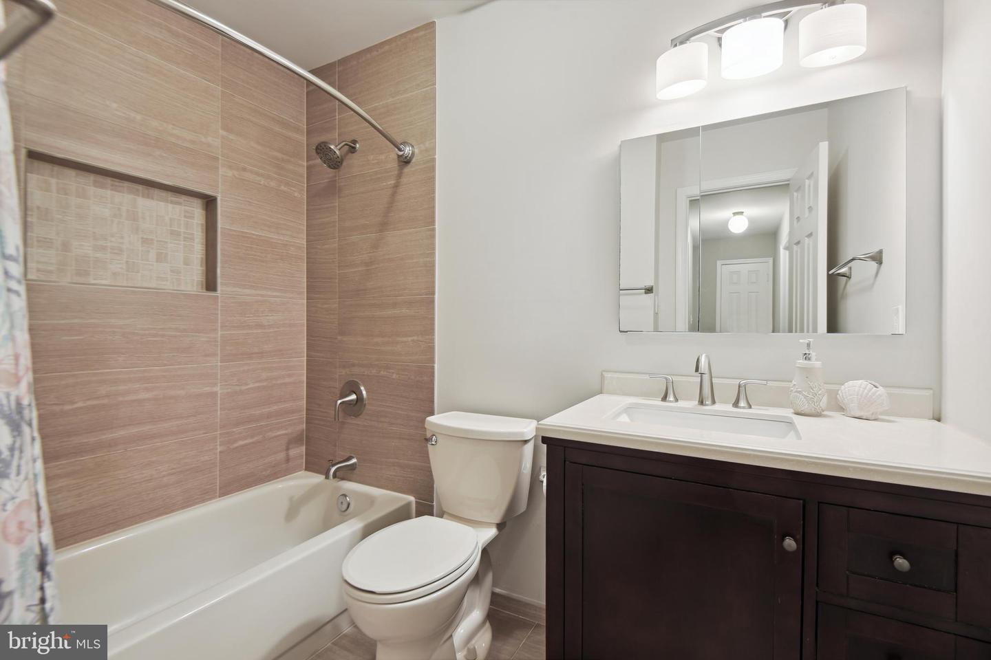 1421 MCLEAN MEWS COURT