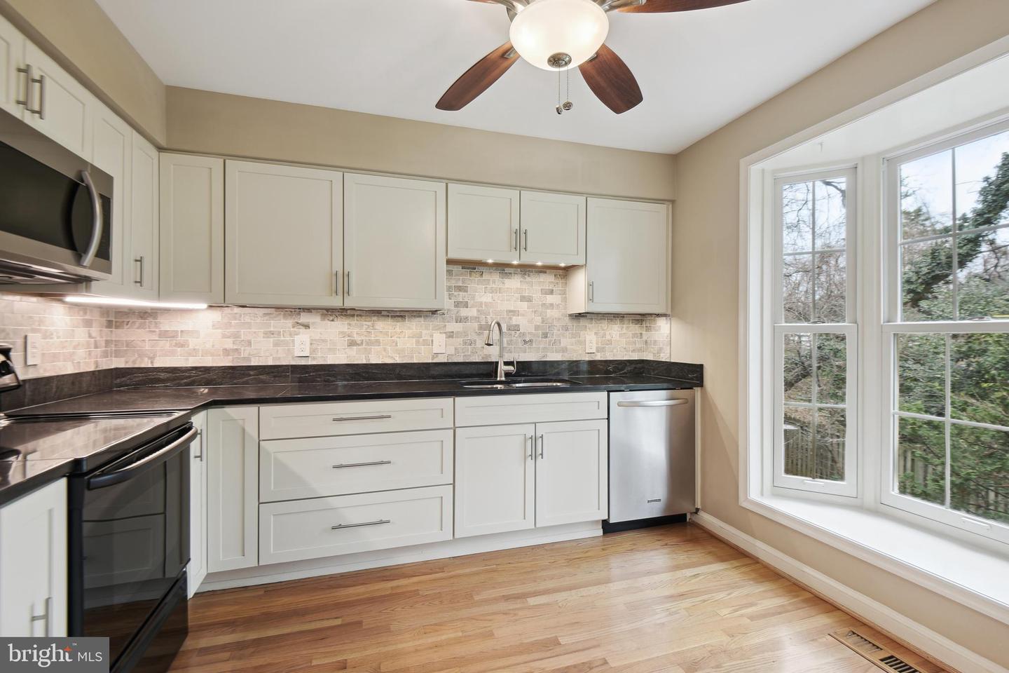 1421 MCLEAN MEWS COURT