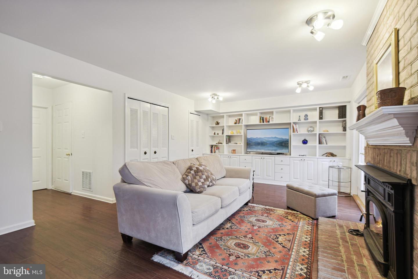 1421 MCLEAN MEWS COURT