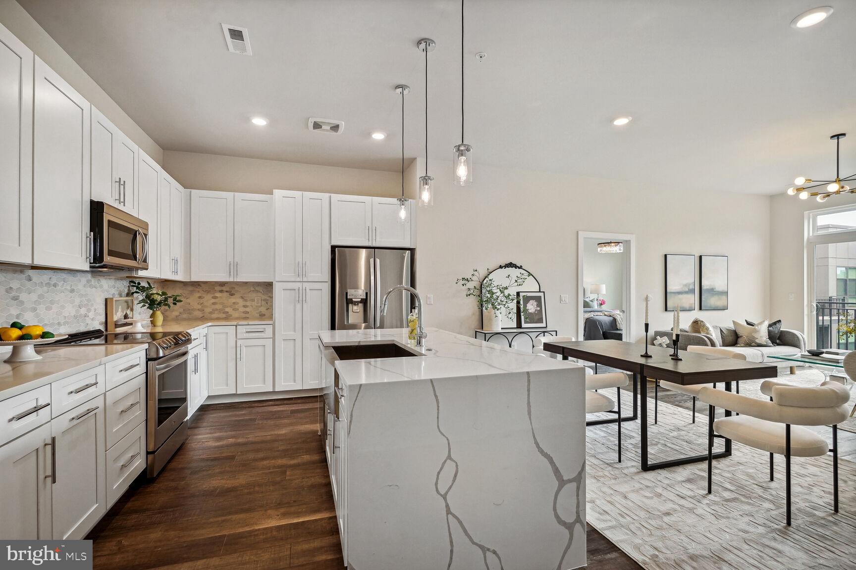 1761 Old Meadow ROAD Unit: 523