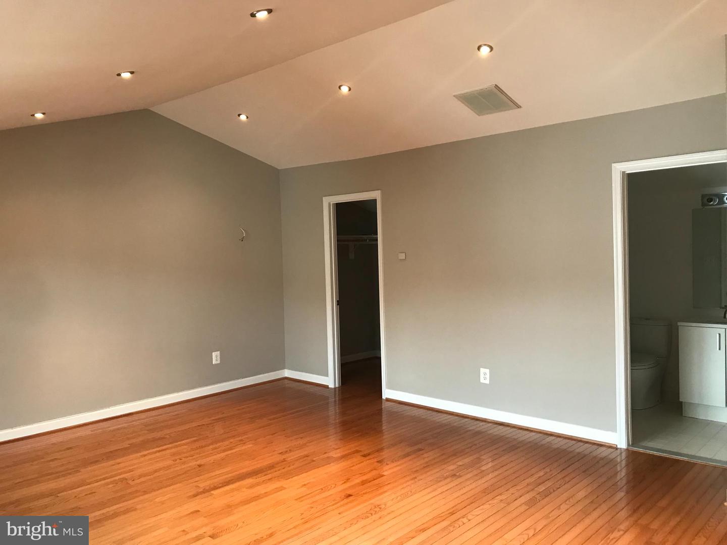1406 Ingleside
