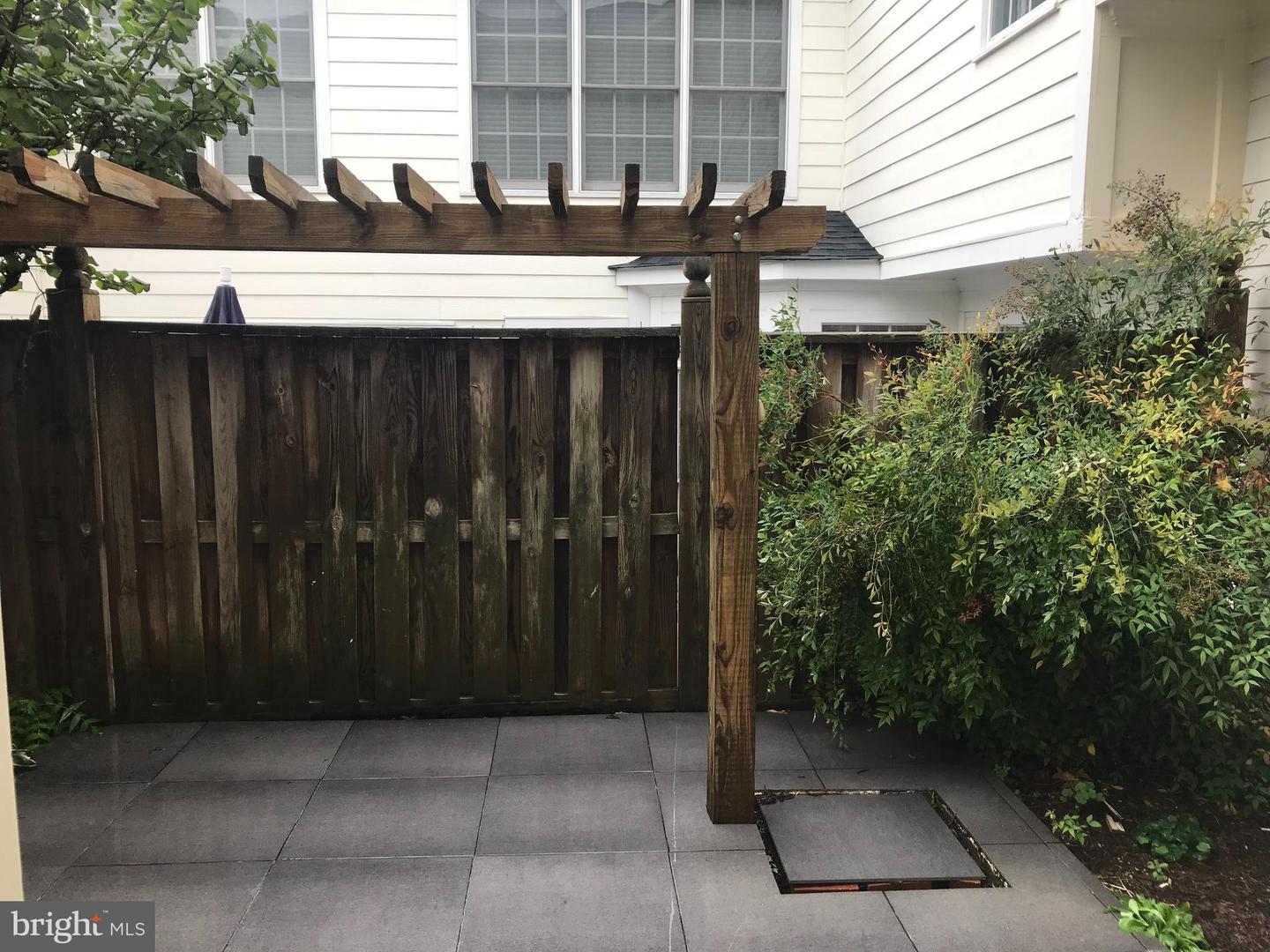 1406 Ingleside
