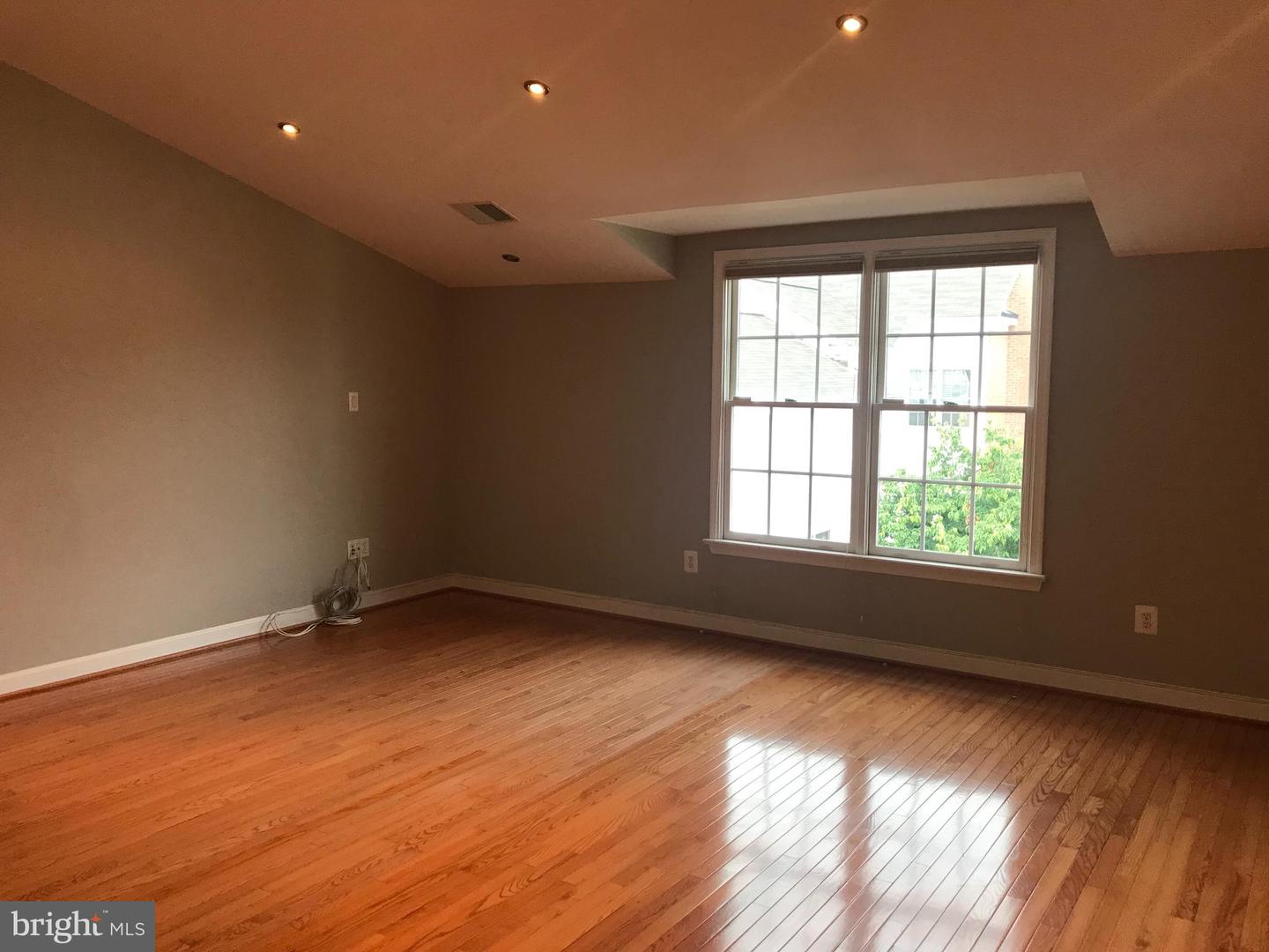 1406 Ingleside