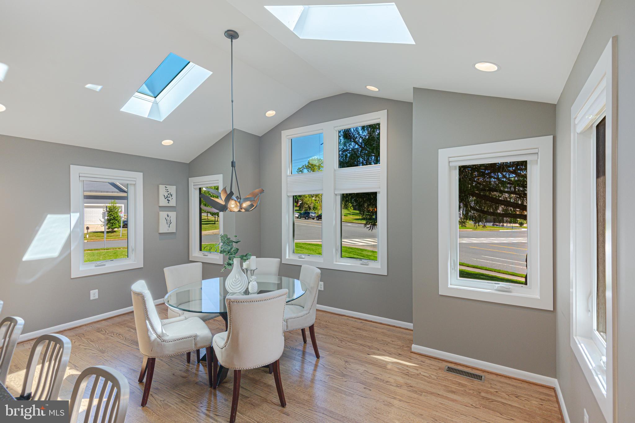 1622 WESTMORELAND STREET