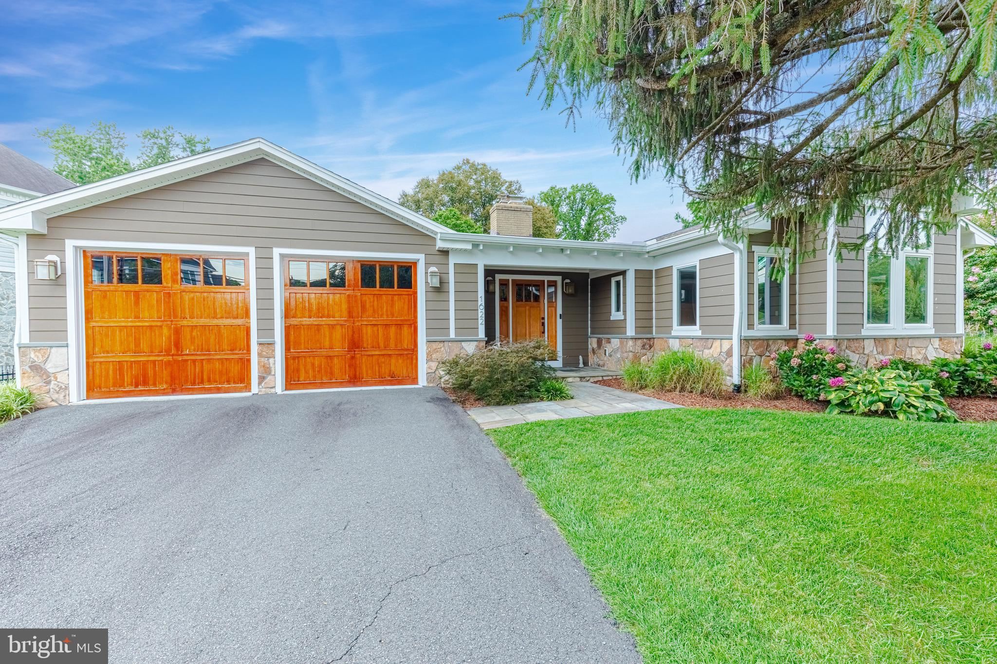 1622 WESTMORELAND STREET