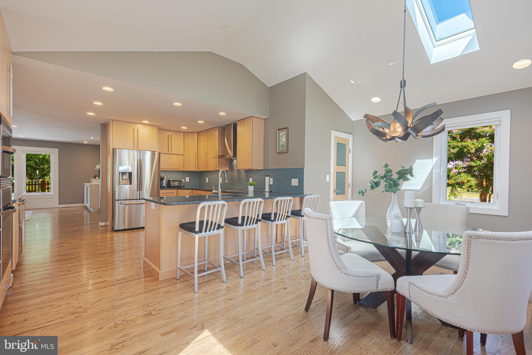 1622 WESTMORELAND STREET