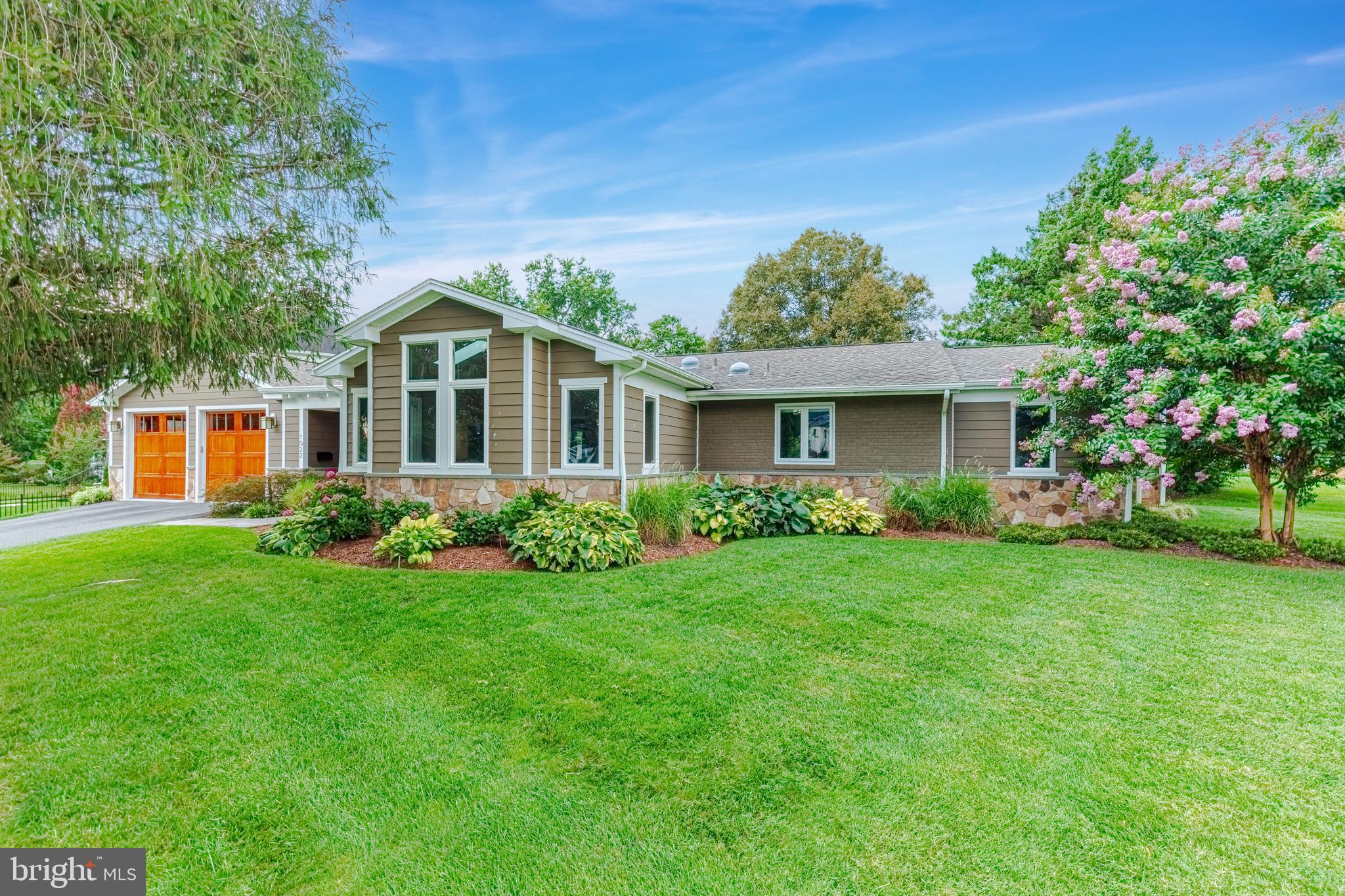 1622 WESTMORELAND STREET