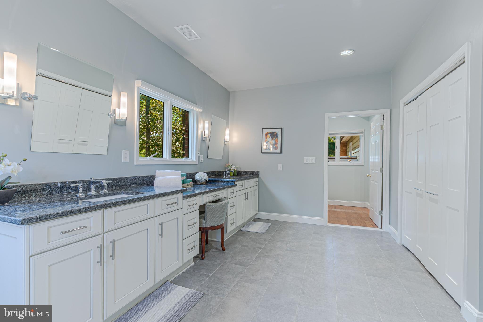 6513 BELLAMINE COURT