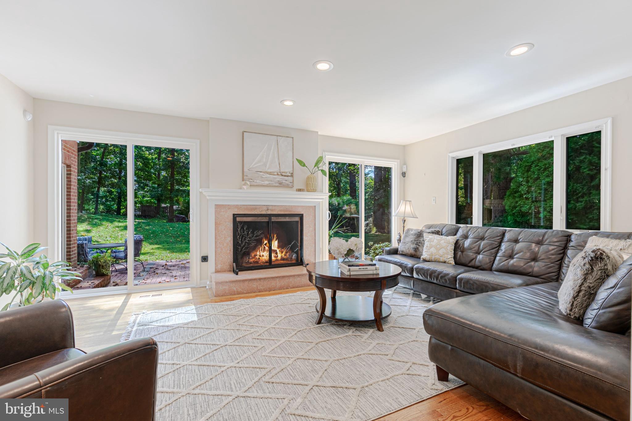 6513 BELLAMINE COURT