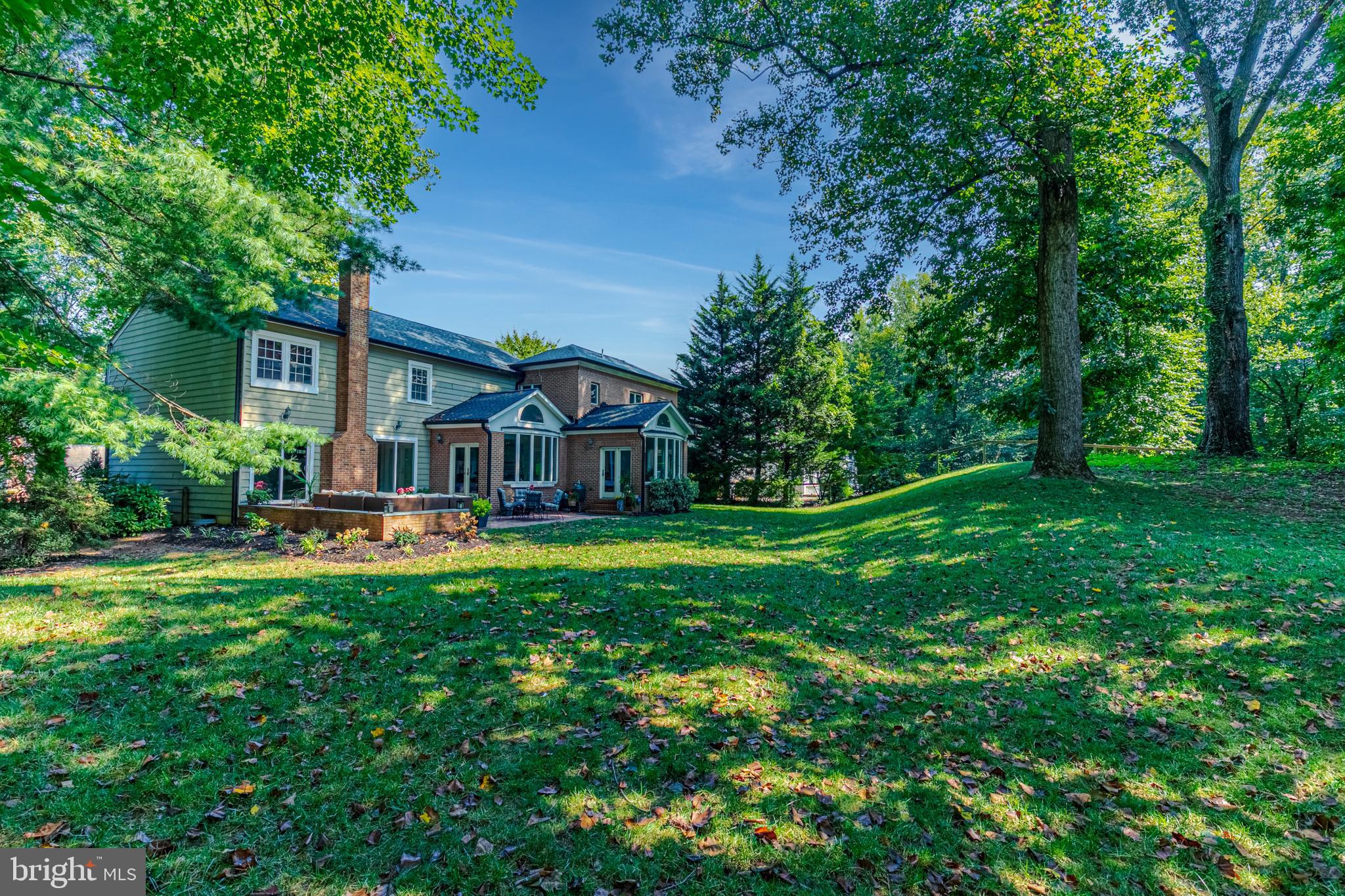 6513 BELLAMINE COURT