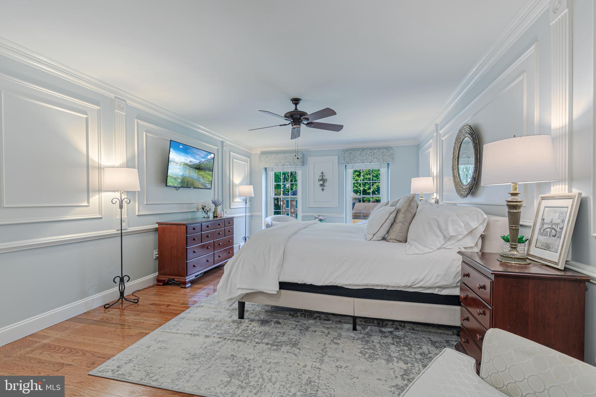 6513 BELLAMINE COURT