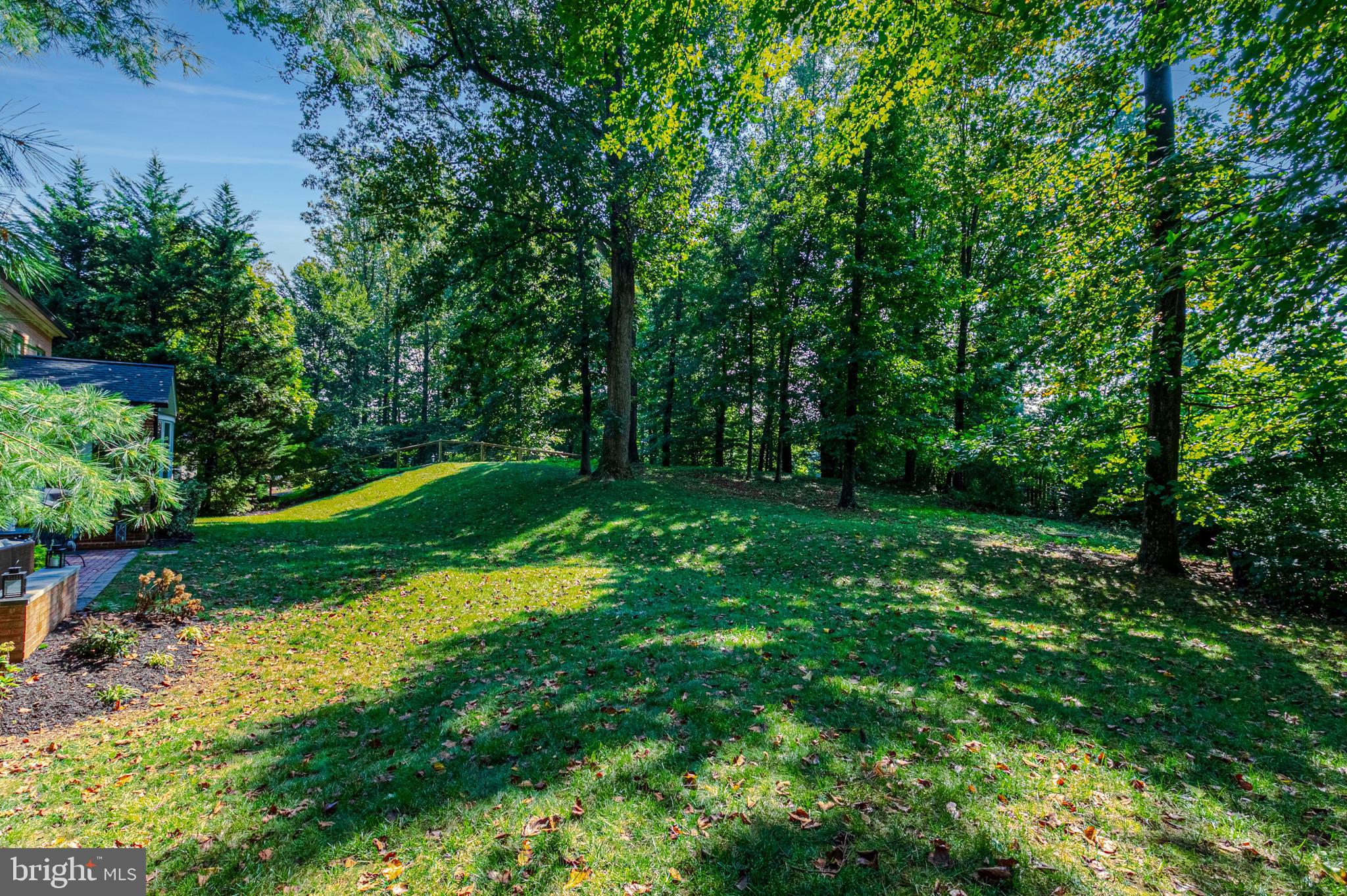 6513 BELLAMINE COURT