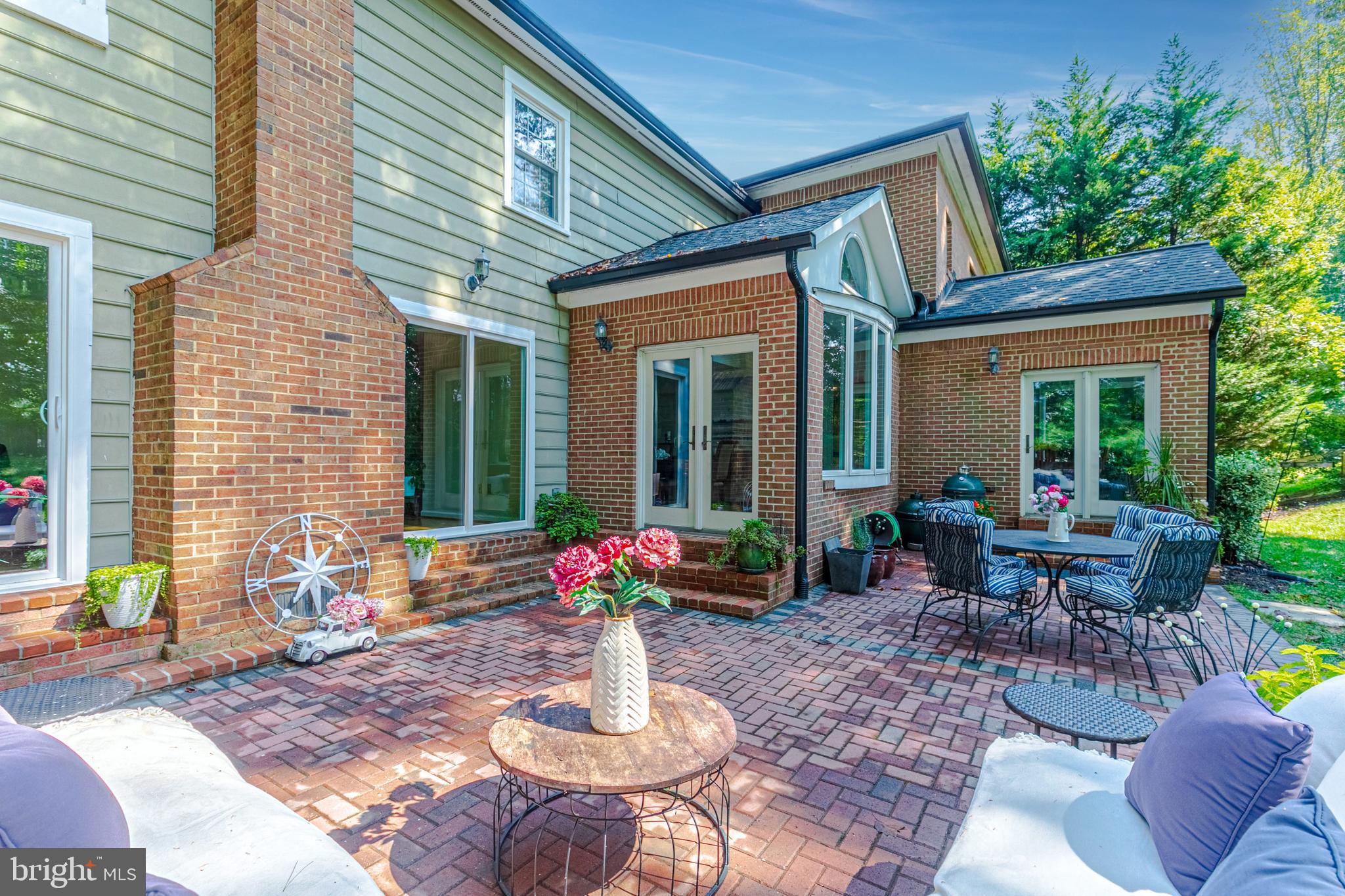 6513 BELLAMINE COURT