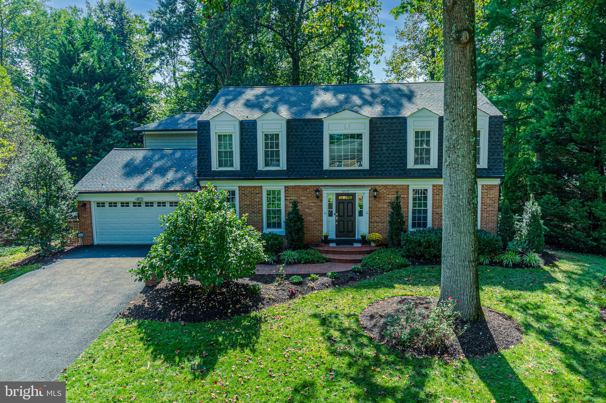 6513 BELLAMINE COURT