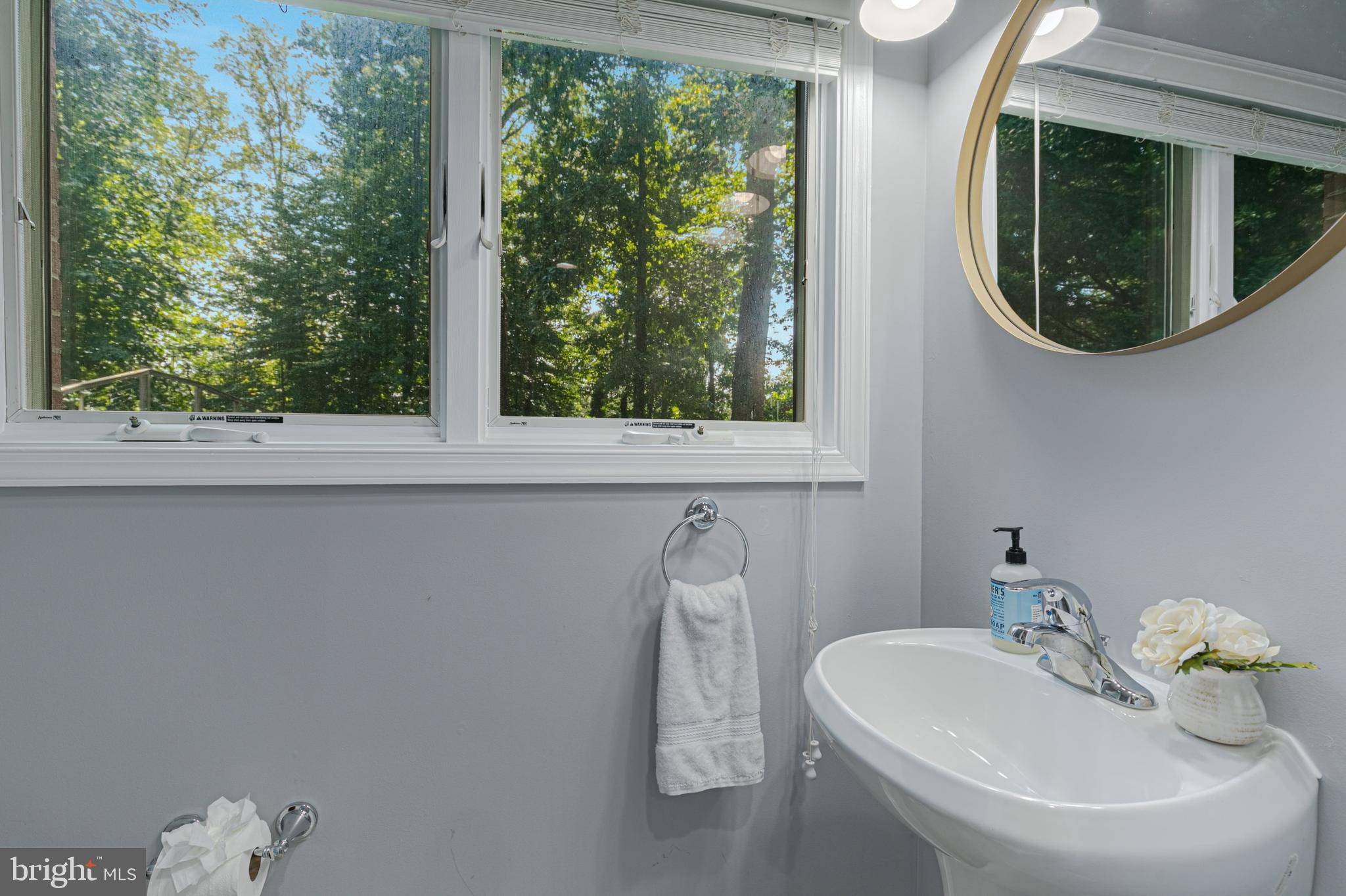 6513 BELLAMINE COURT