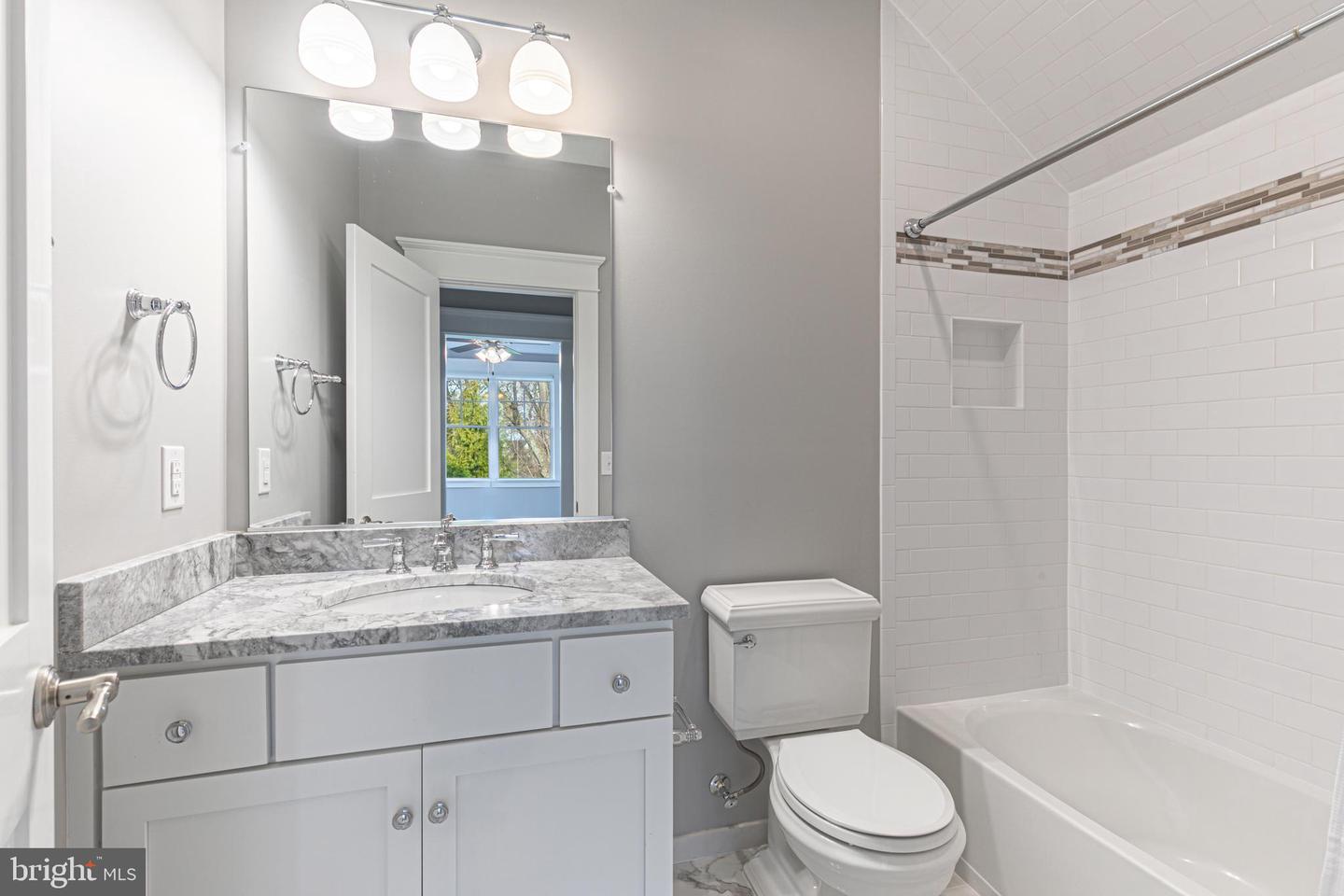 5906 Calla DRIVE