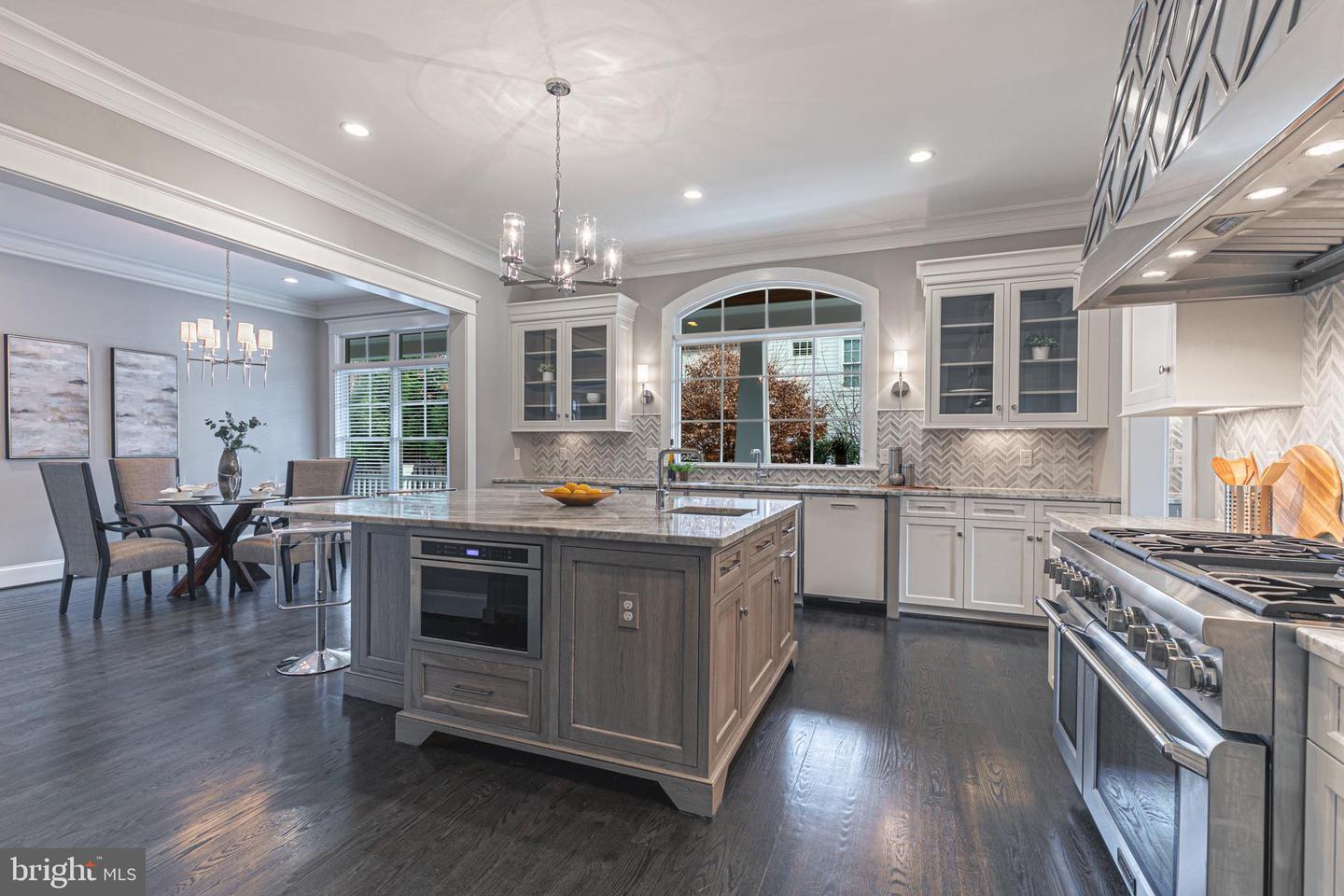 5906 Calla DRIVE