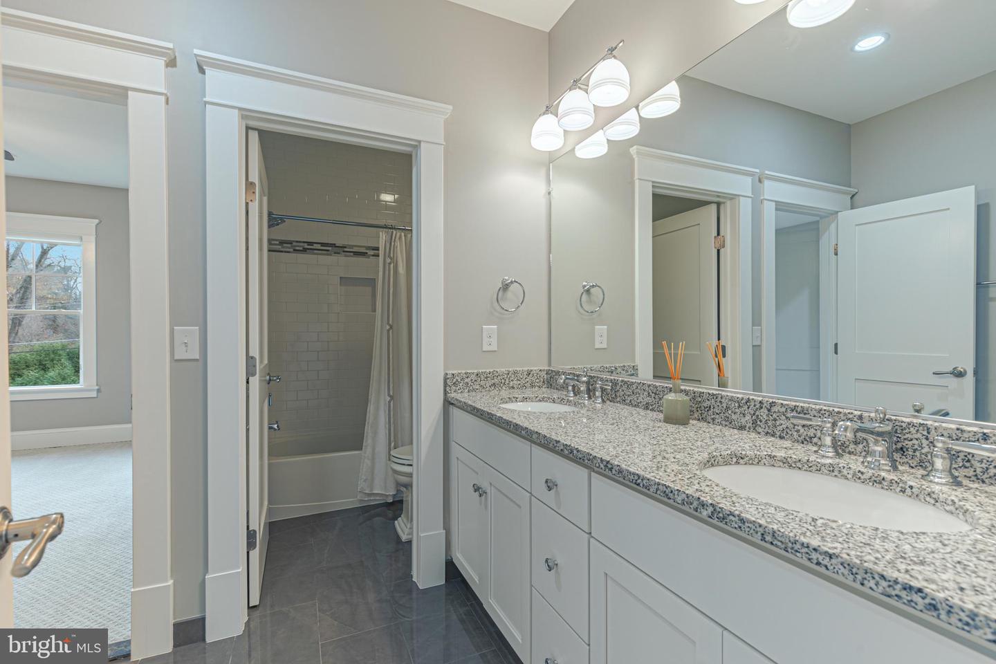 5906 Calla DRIVE
