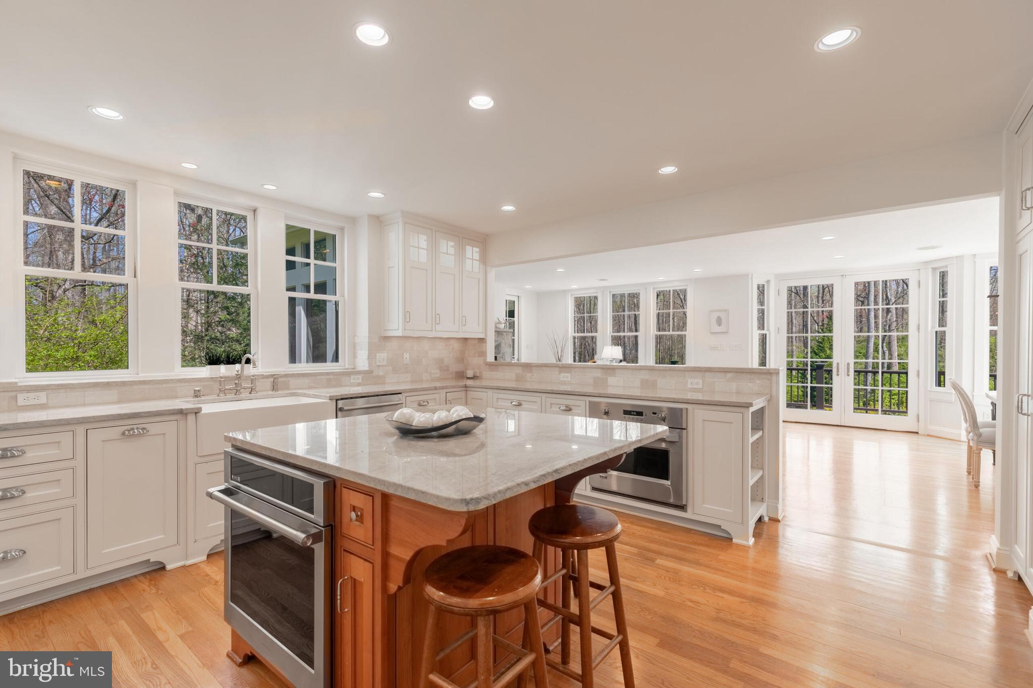 910 Peacock Station Rd