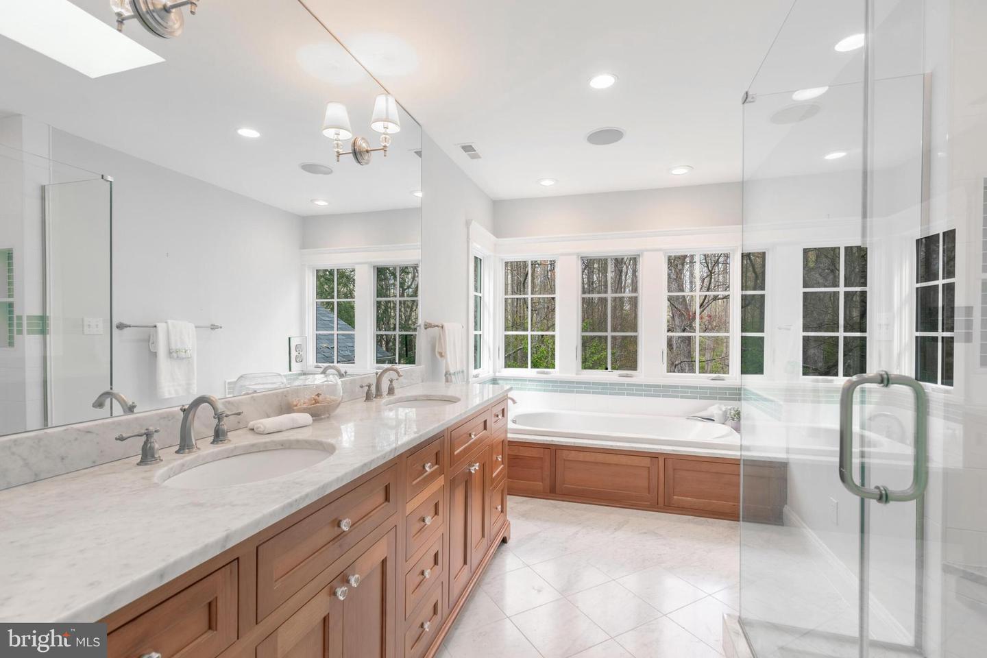 910 Peacock Station Rd