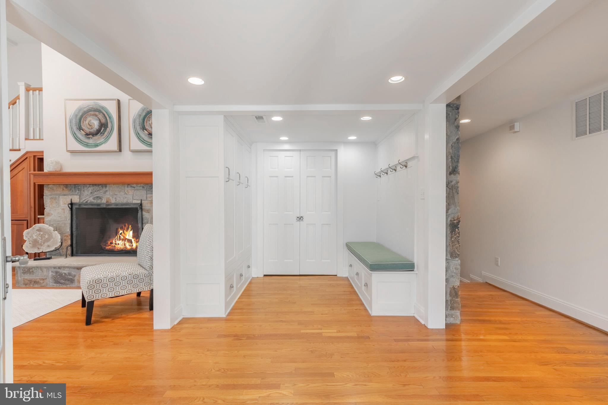 910 Peacock Station Rd