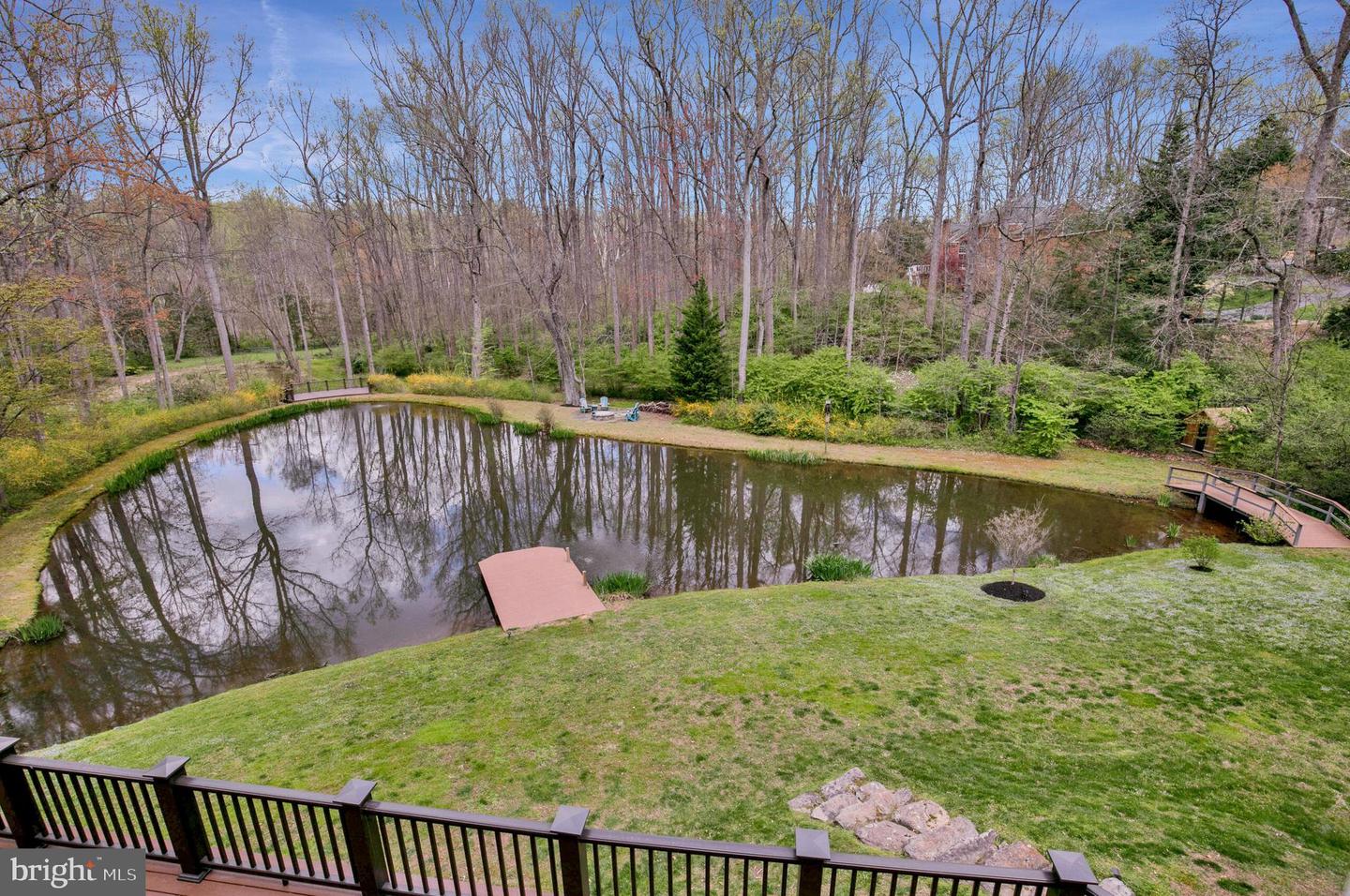 910 Peacock Station Rd