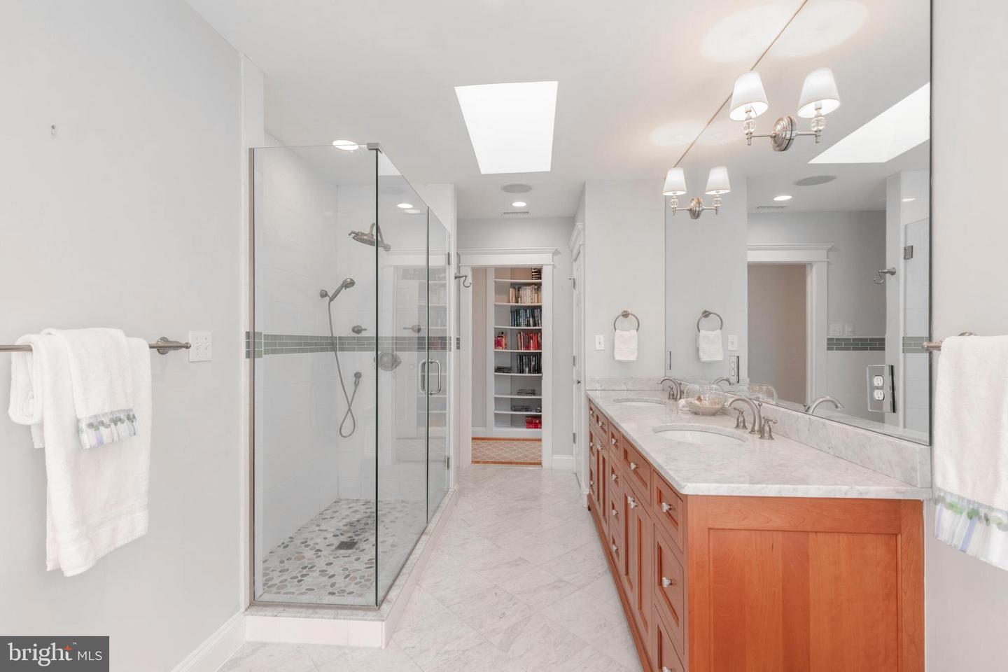 910 Peacock Station Rd