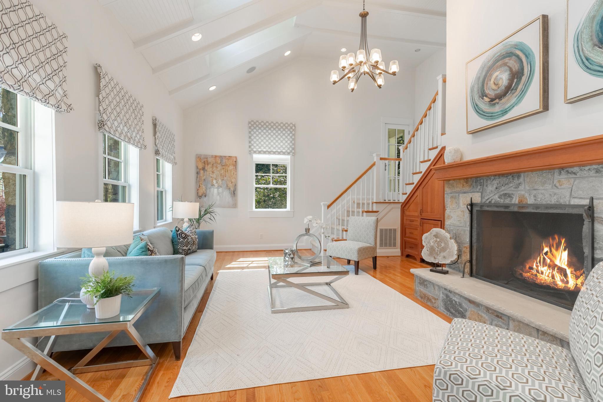 910 Peacock Station Rd