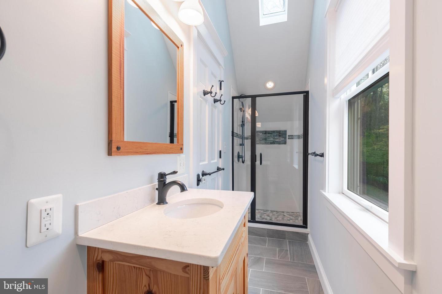 910 Peacock Station Rd