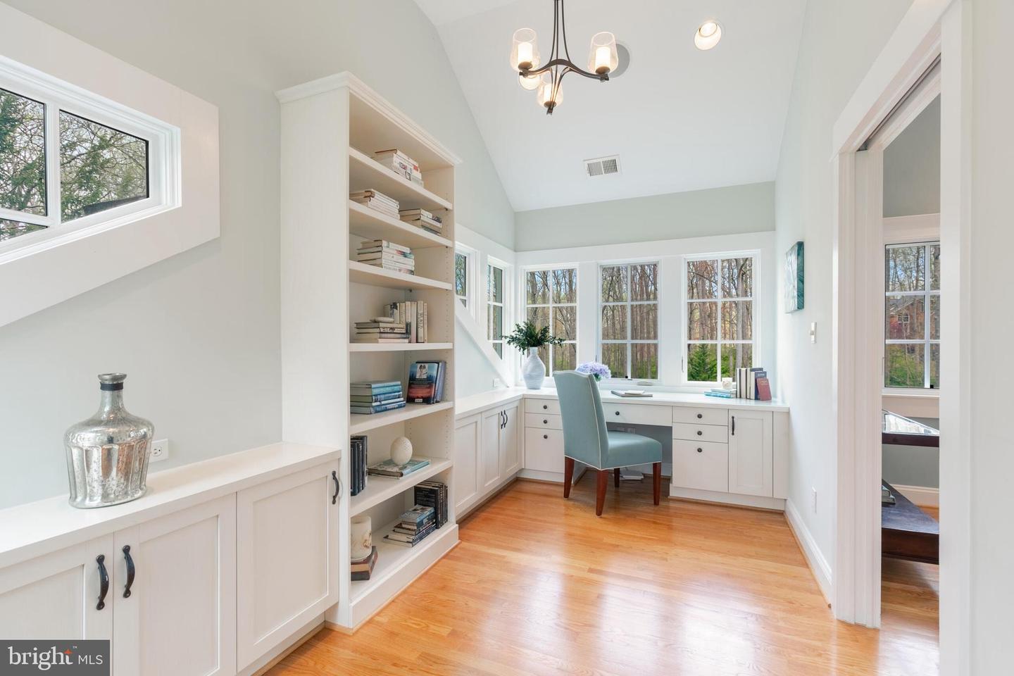 910 Peacock Station Rd