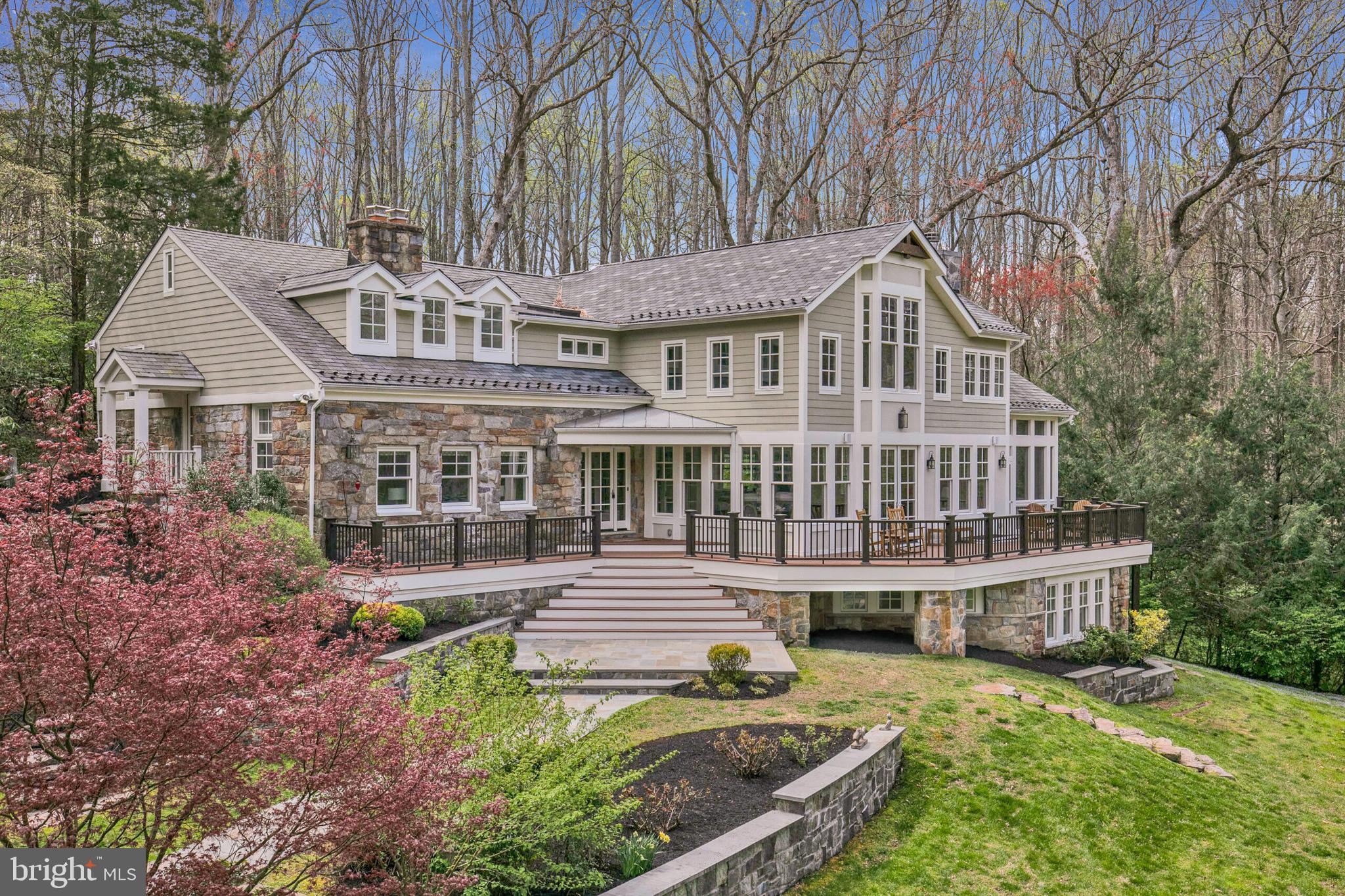 910 Peacock Station Rd