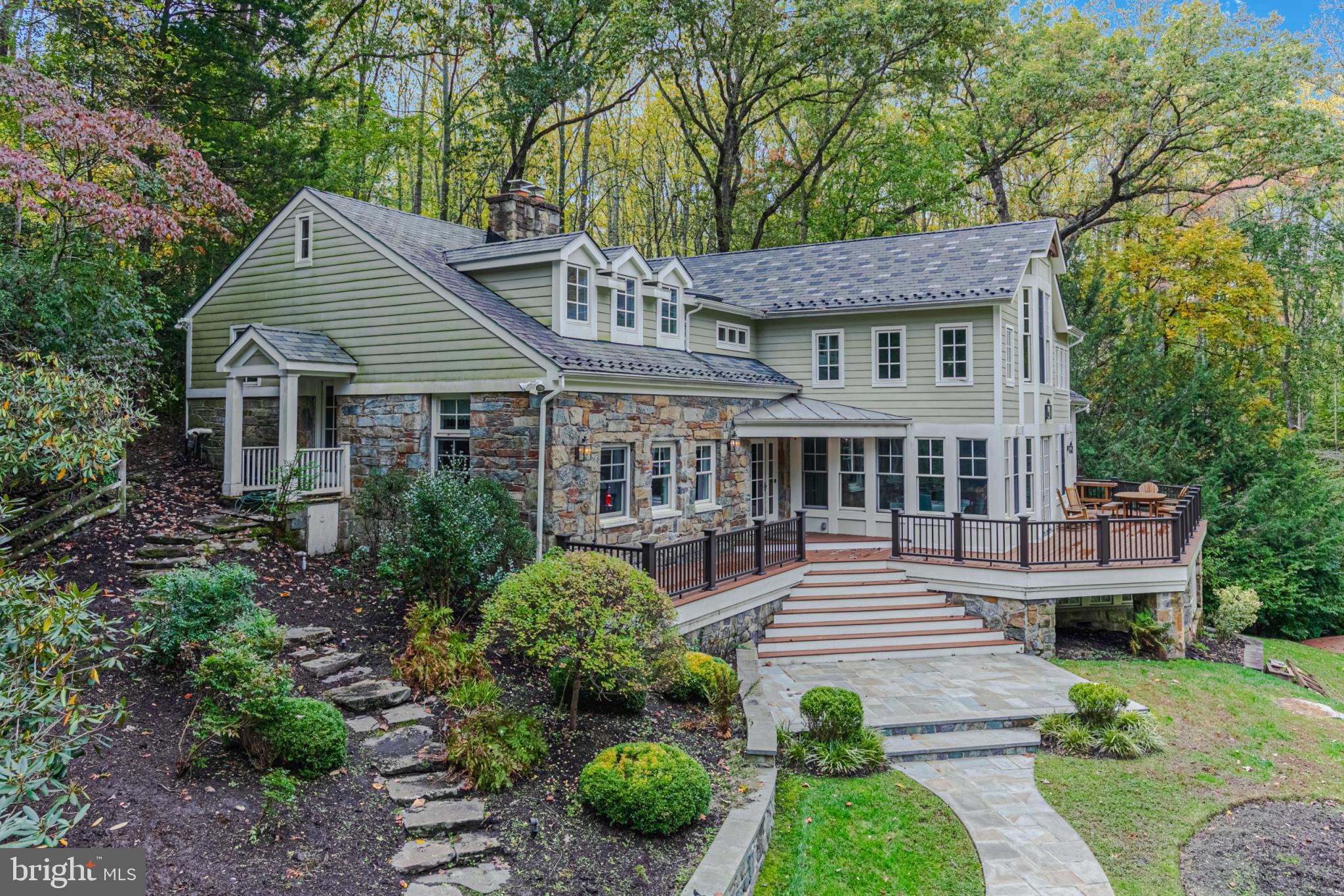 910 Peacock Station Rd