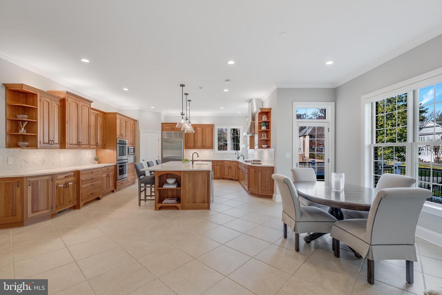 7030 Elizabeth Dr