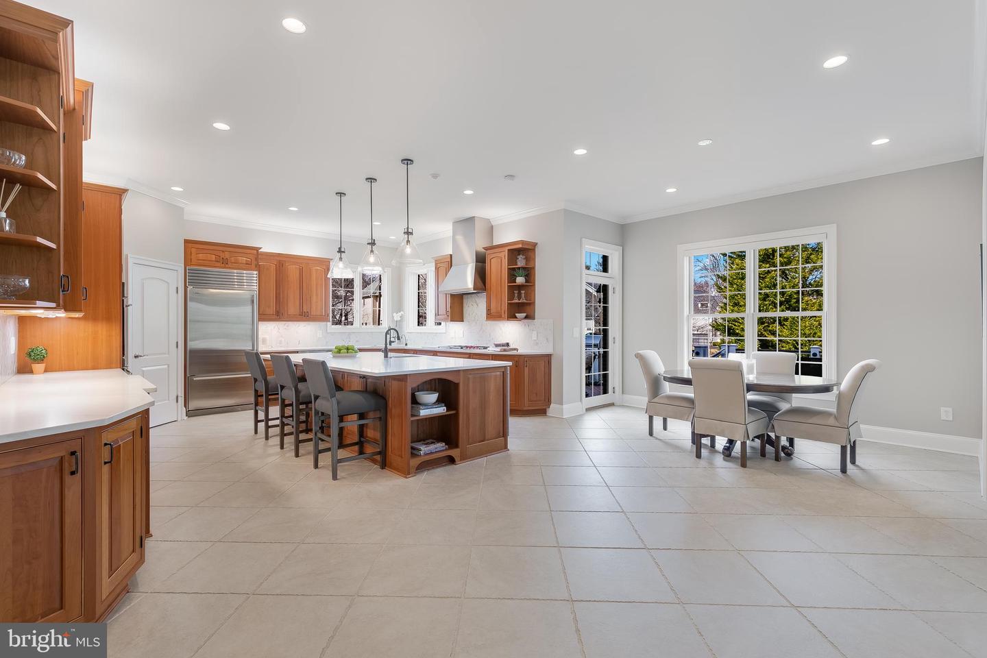 7030 Elizabeth Dr
