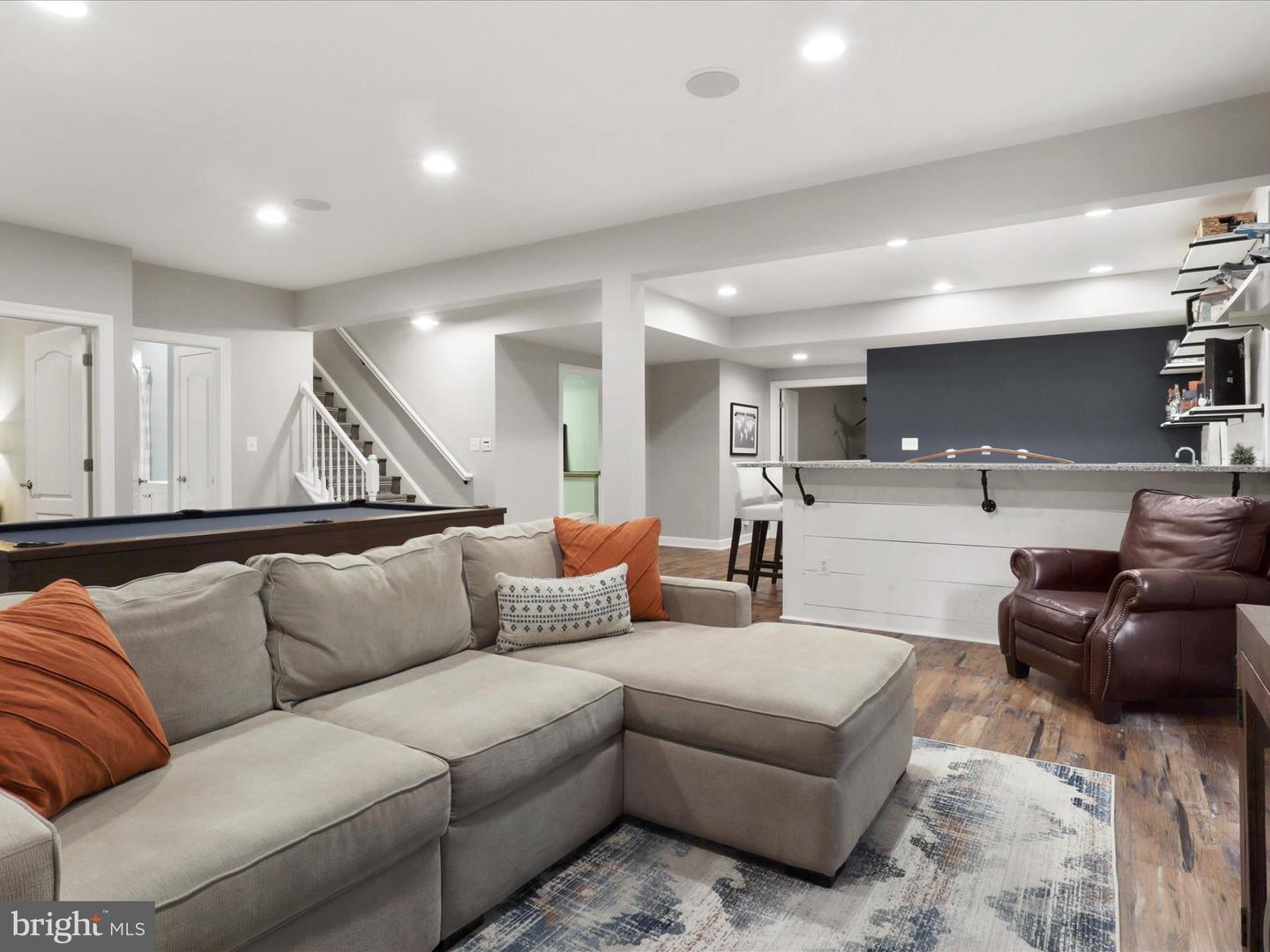 8895 Olive Mae Cir