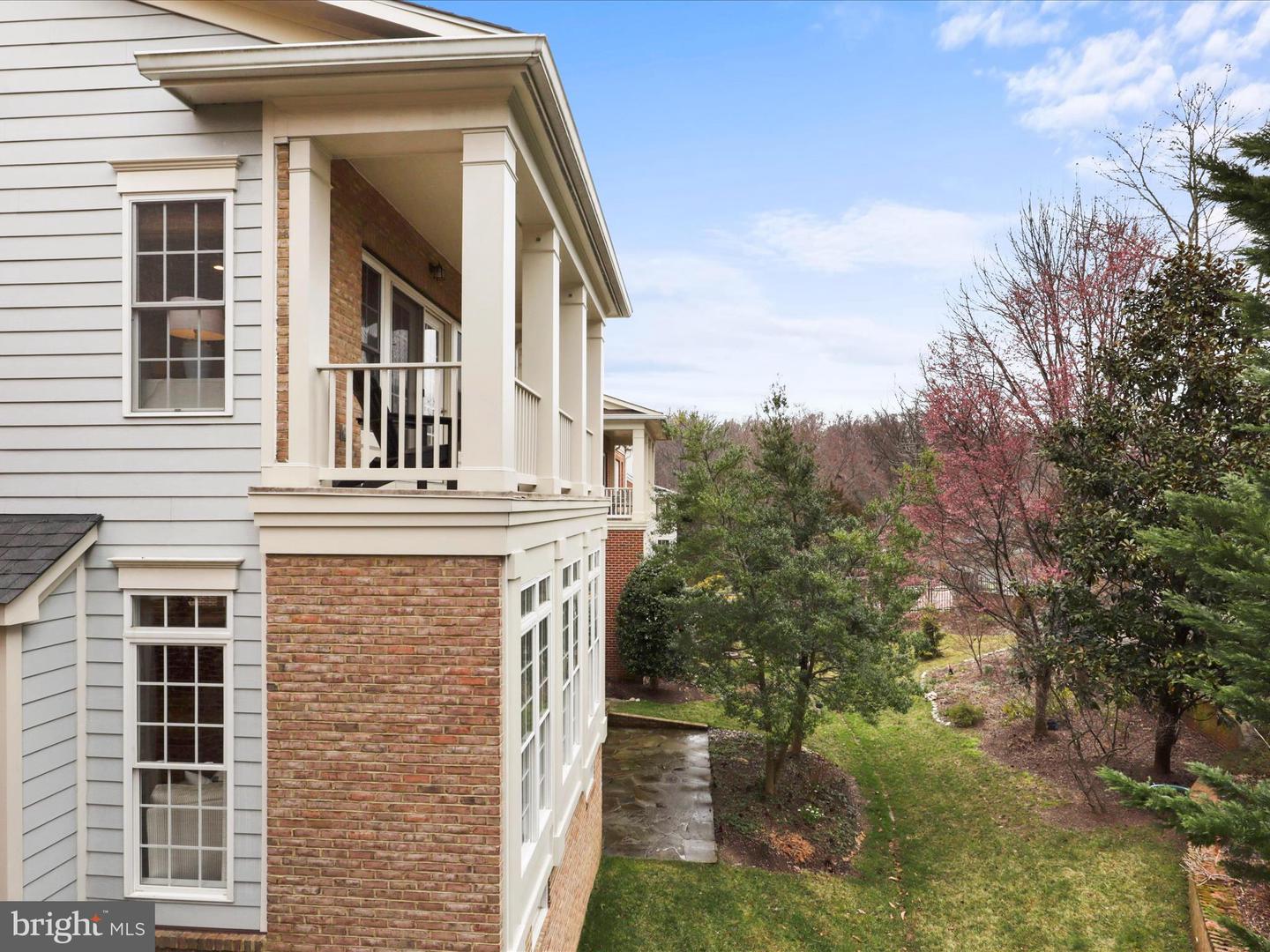 8895 Olive Mae Cir